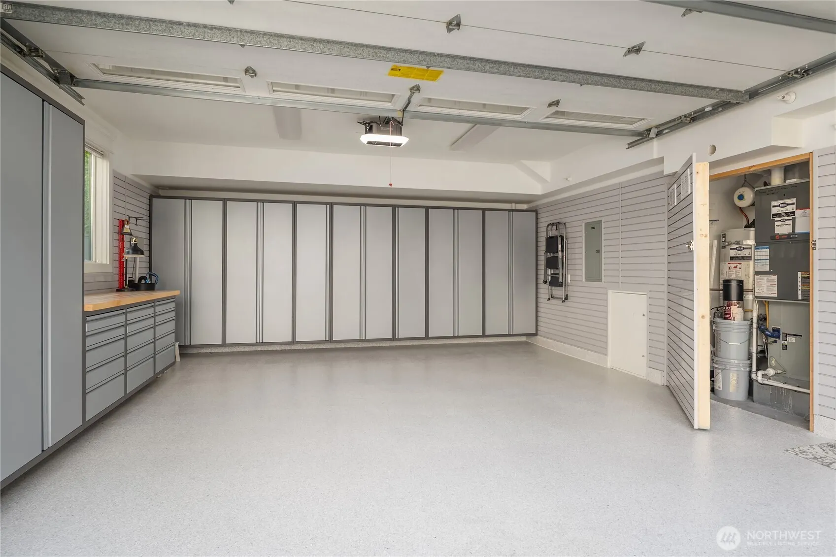 9801 NE 4th Street #D, Bellevue, WA 98004-5411