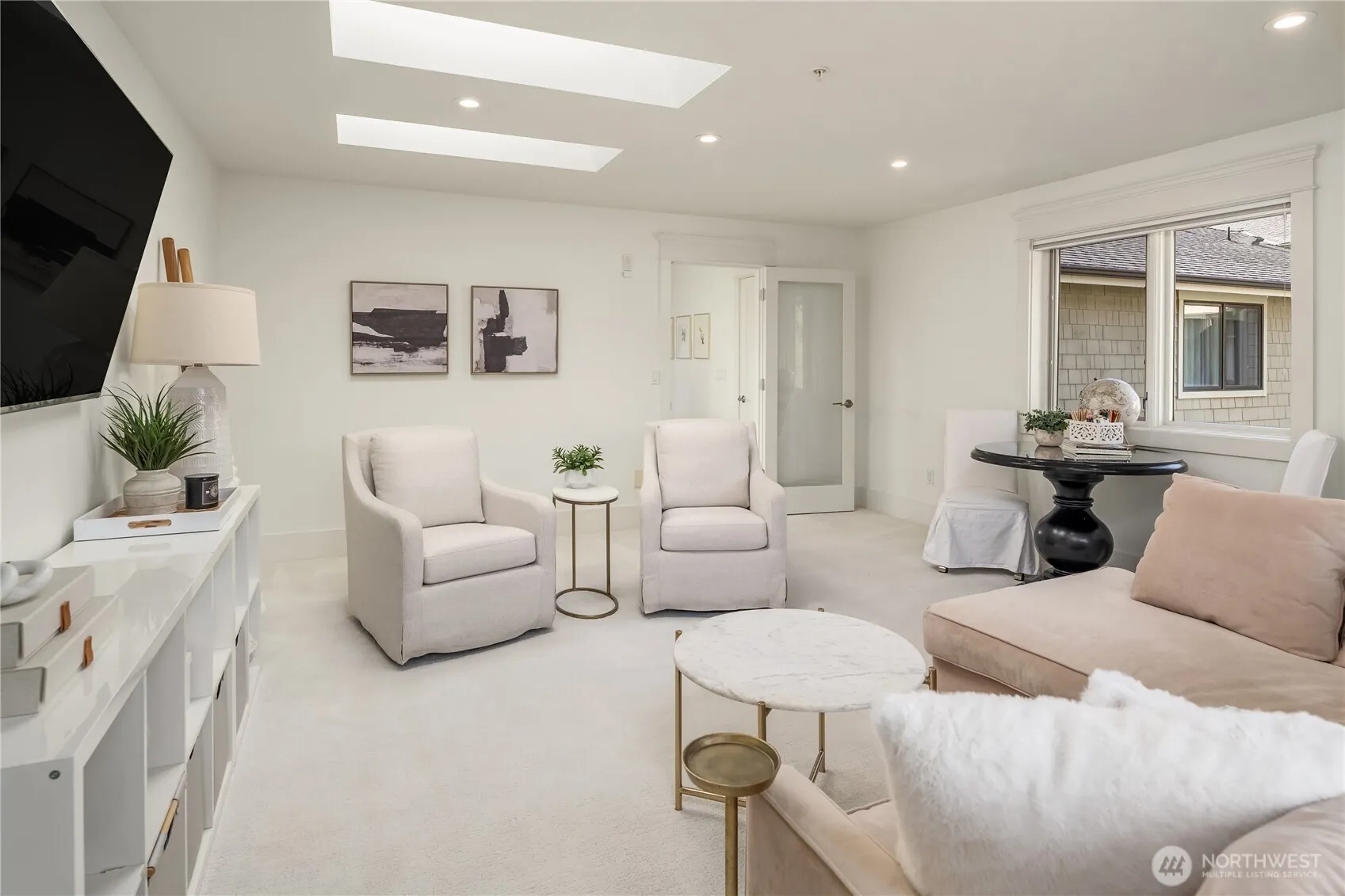 9801 NE 4th Street #D, Bellevue, WA 98004-5411