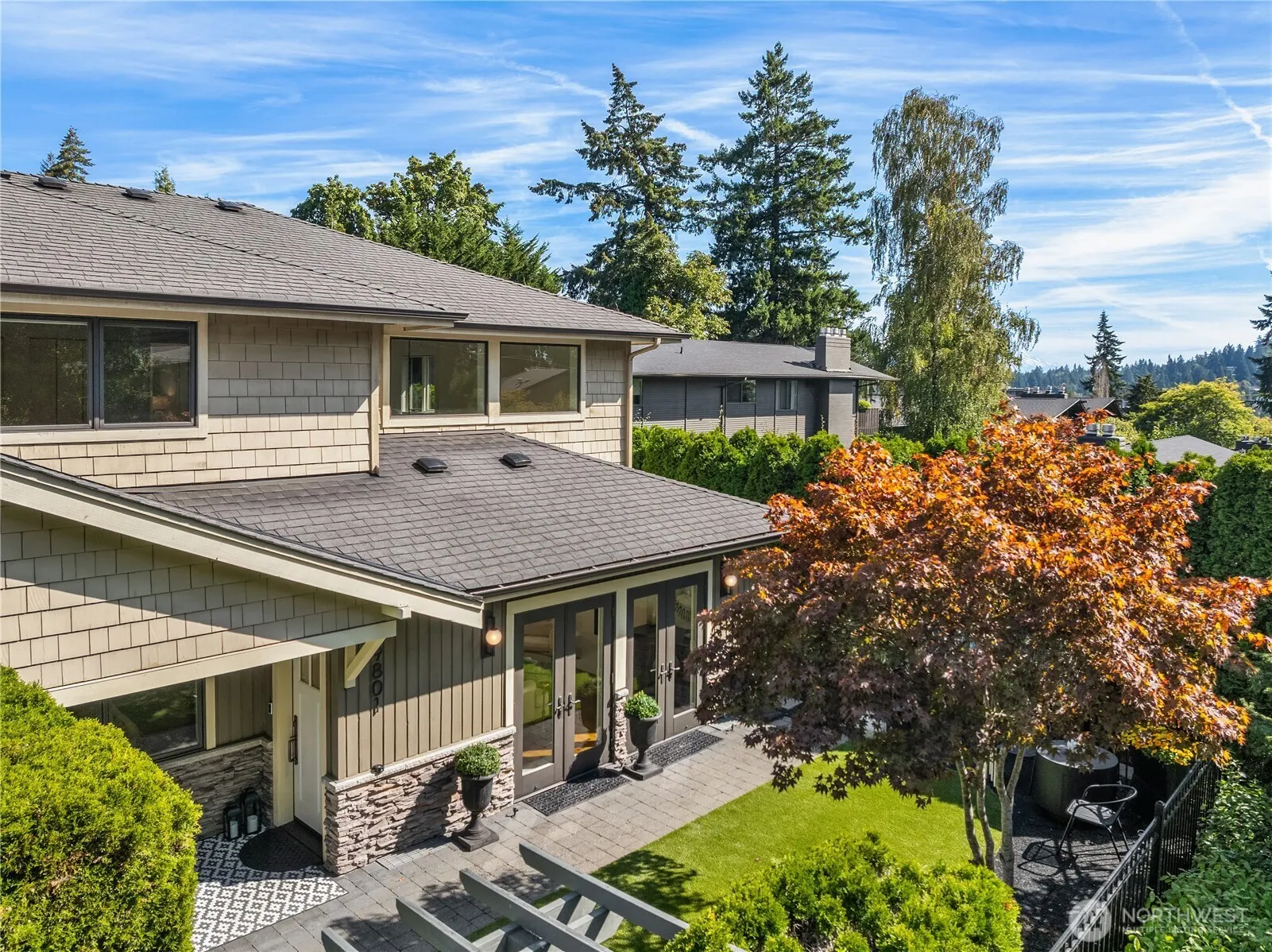 9801 NE 4th Street #D, Bellevue, WA 98004-5411