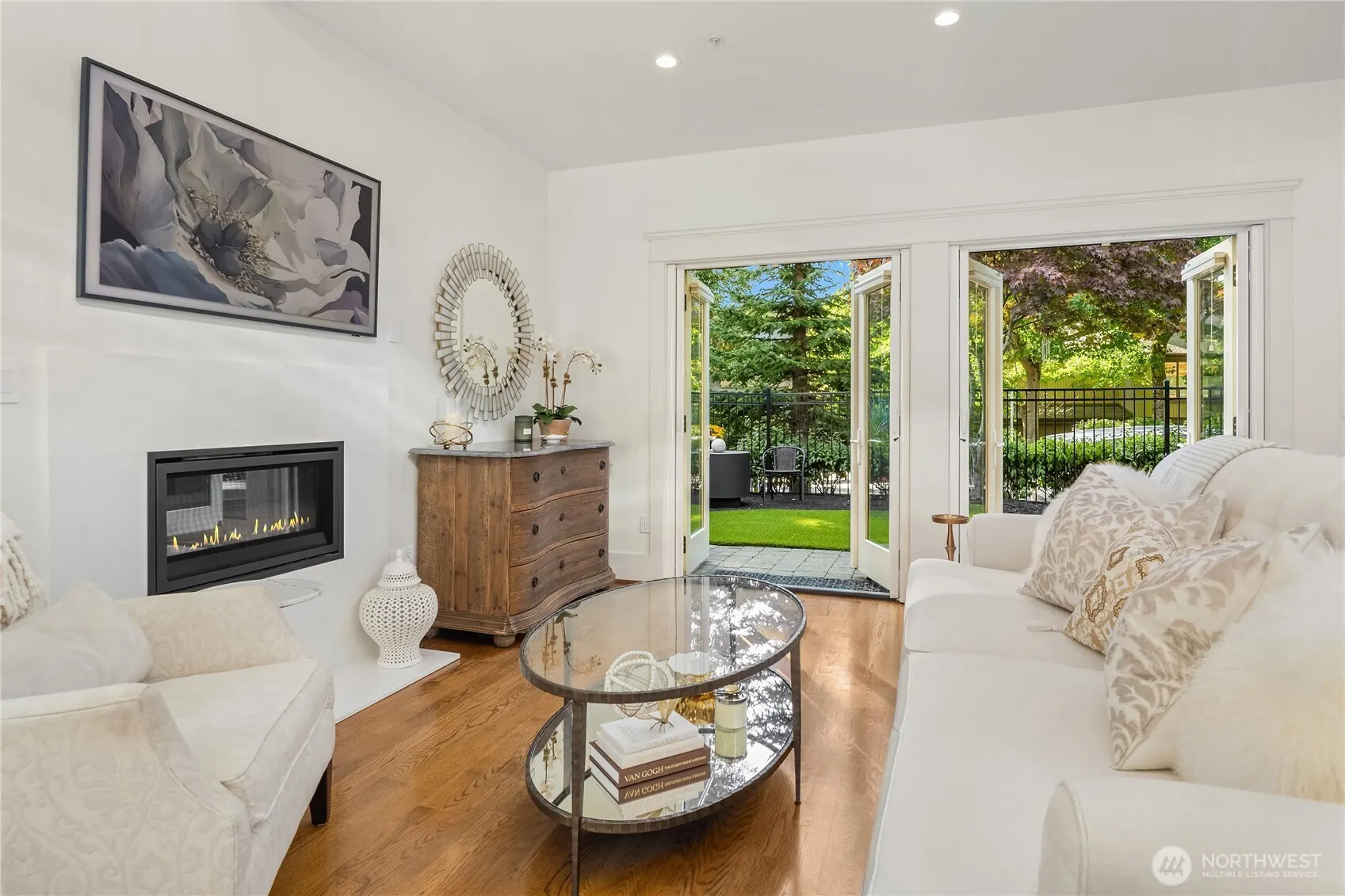 9801 NE 4th Street #D, Bellevue, WA 98004-5411