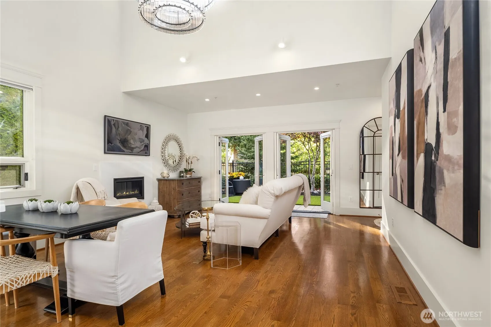 9801 NE 4th Street #D, Bellevue, WA 98004-5411