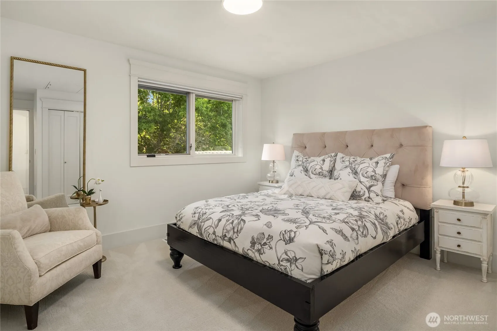 9801 NE 4th Street #D, Bellevue, WA 98004-5411