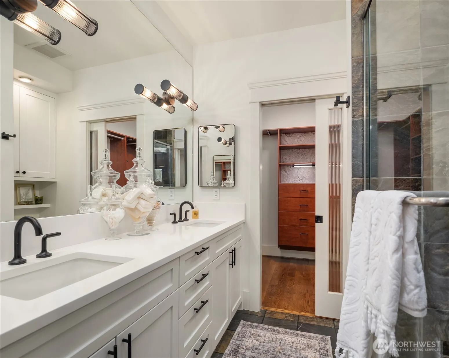 9801 NE 4th Street #D, Bellevue, WA 98004-5411
