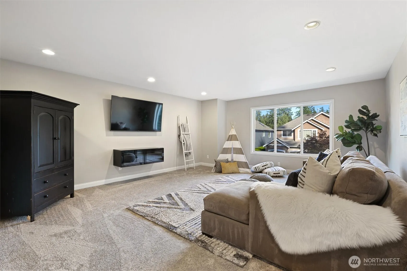 9357 221st Place NE, Redmond, WA 98053-2048