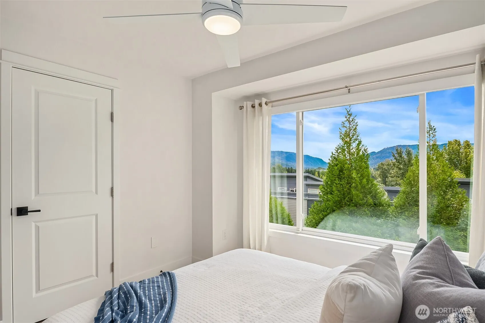 21216 SE 42nd Lane , Issaquah, WA 98029
