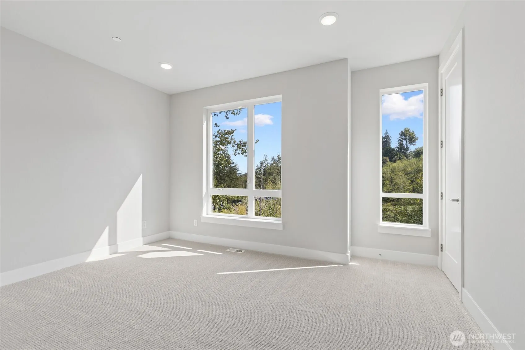 13940 NE 123rd Way #304, Redmond, WA 98052
