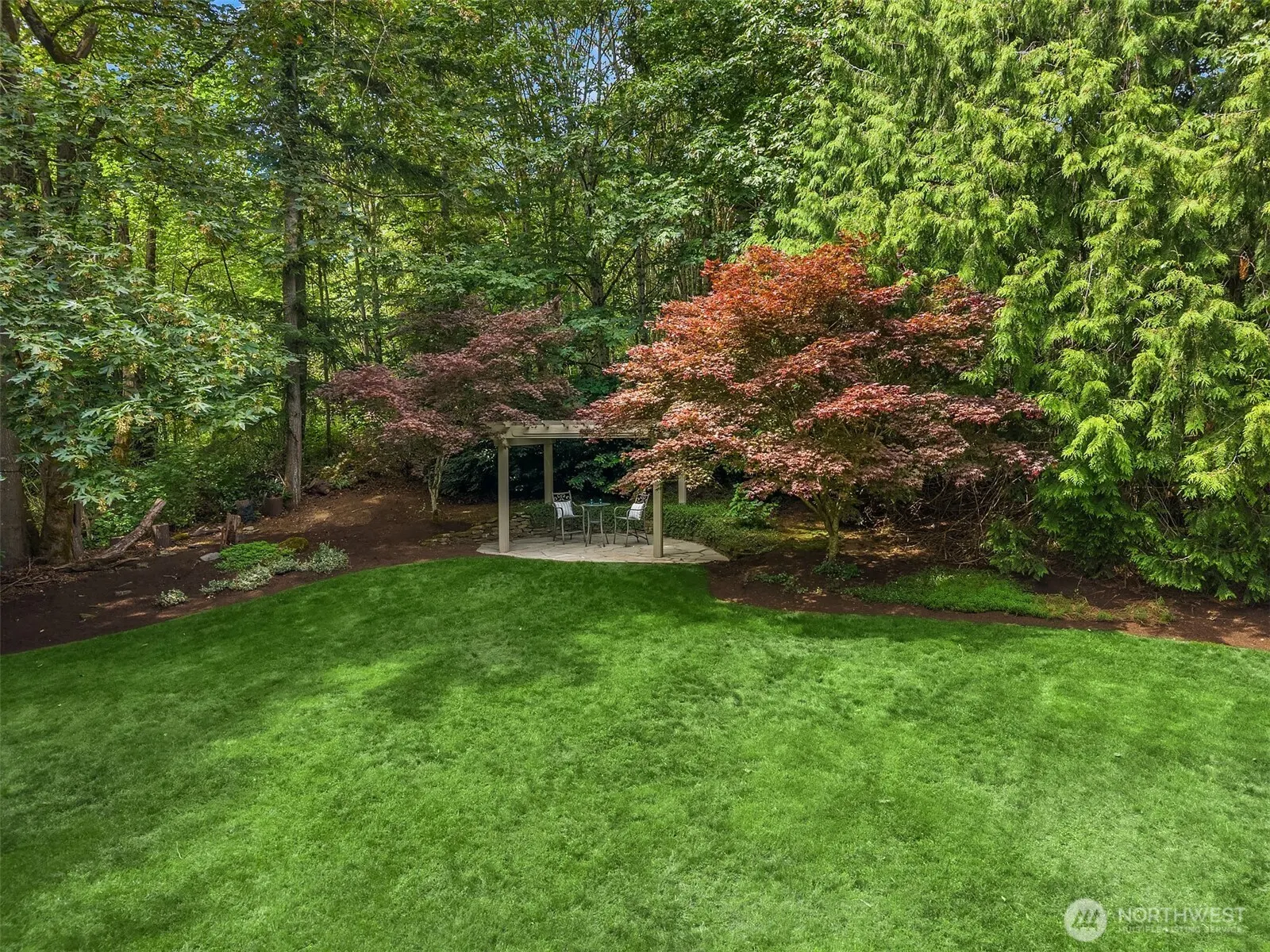 22008 NE 66th Place , Redmond, WA 98053