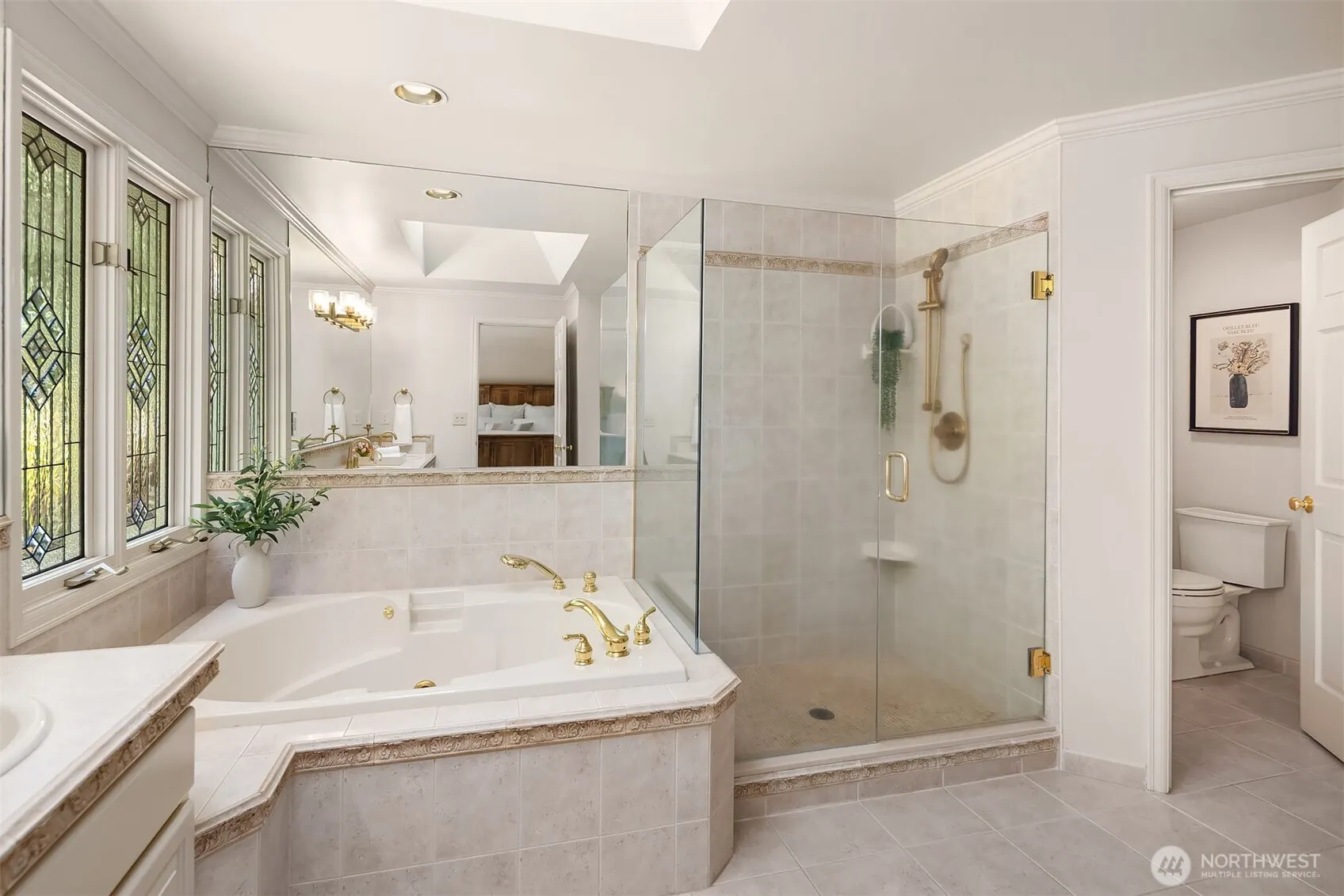 22008 NE 66th Place , Redmond, WA 98053