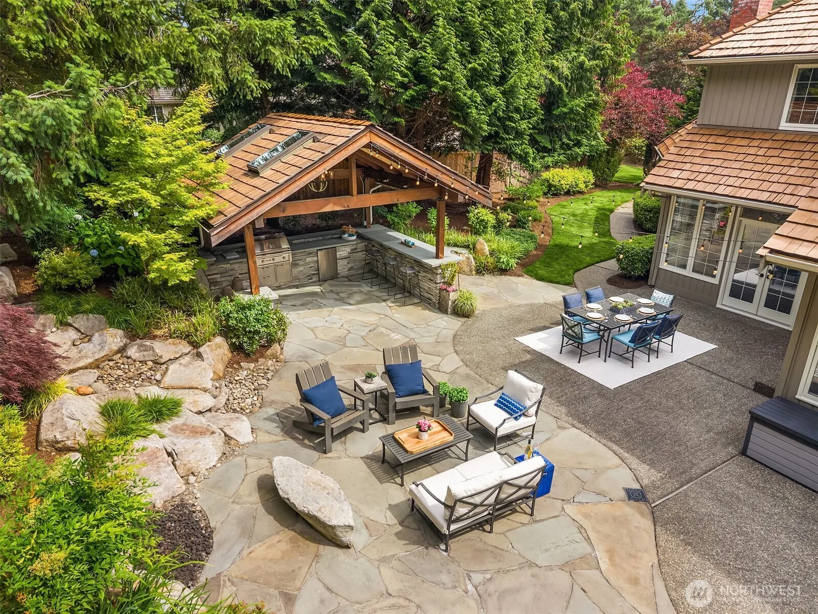 22008 NE 66th Place , Redmond, WA 98053