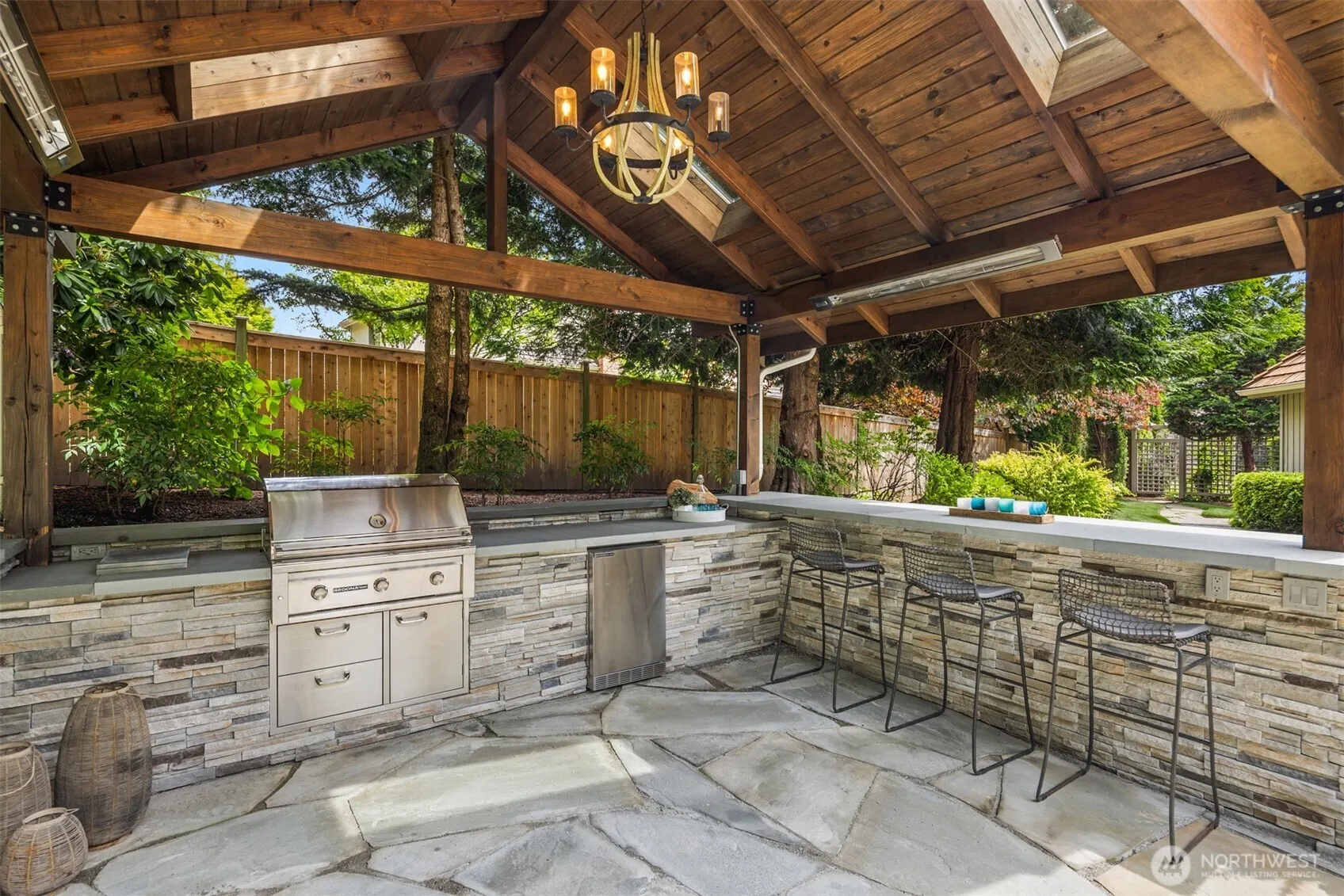 22008 NE 66th Place , Redmond, WA 98053