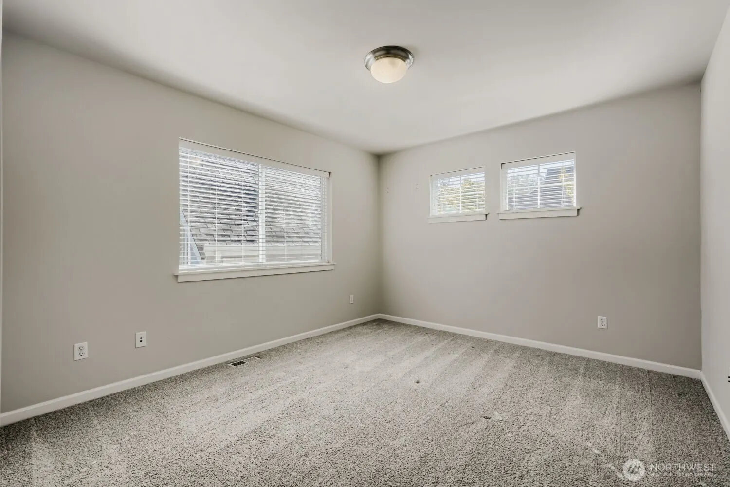 2136 NE Noble Street , Issaquah, WA 98029