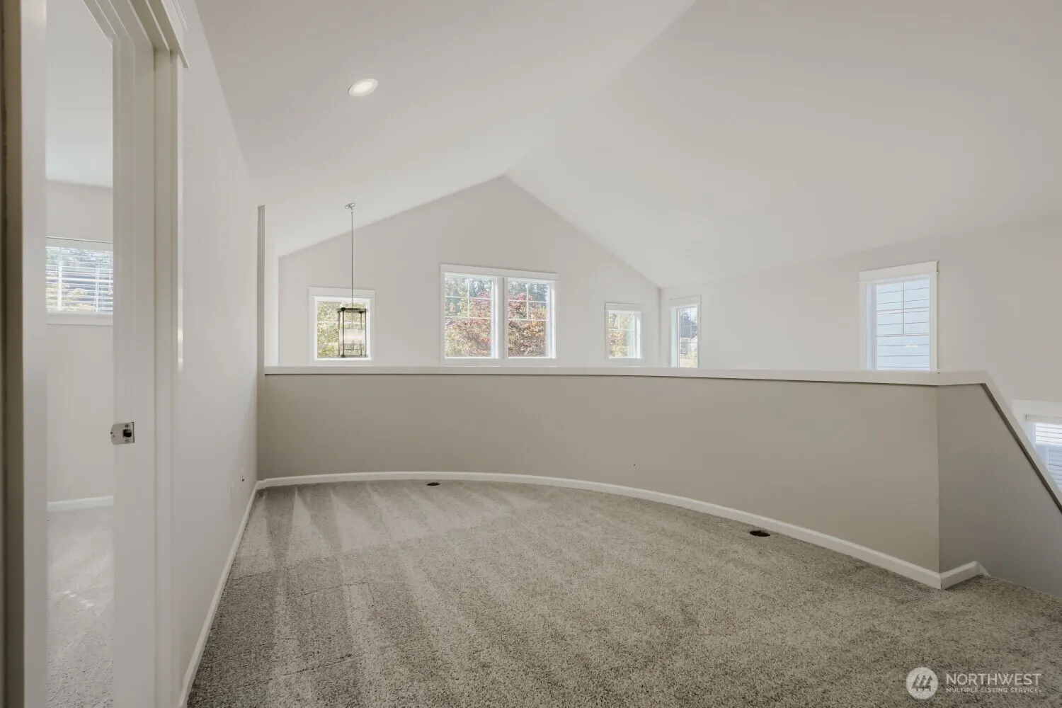 2136 NE Noble Street , Issaquah, WA 98029