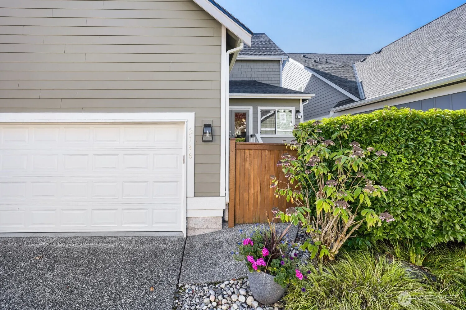 2136 NE Noble Street , Issaquah, WA 98029