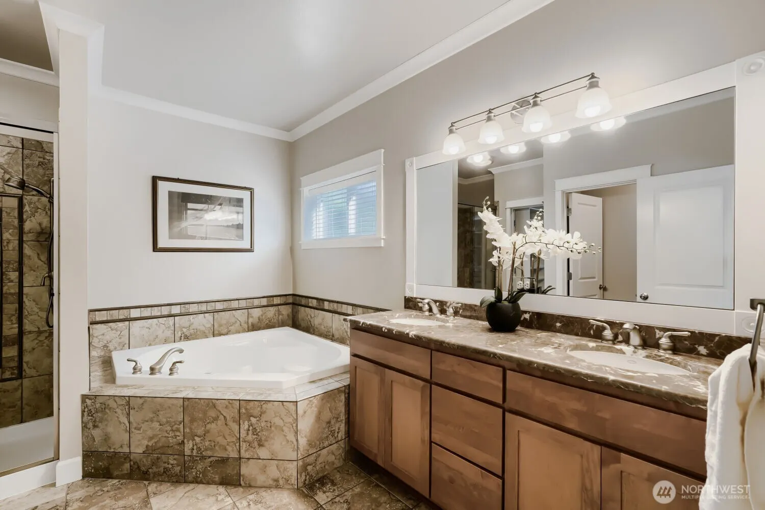 2136 NE Noble Street , Issaquah, WA 98029