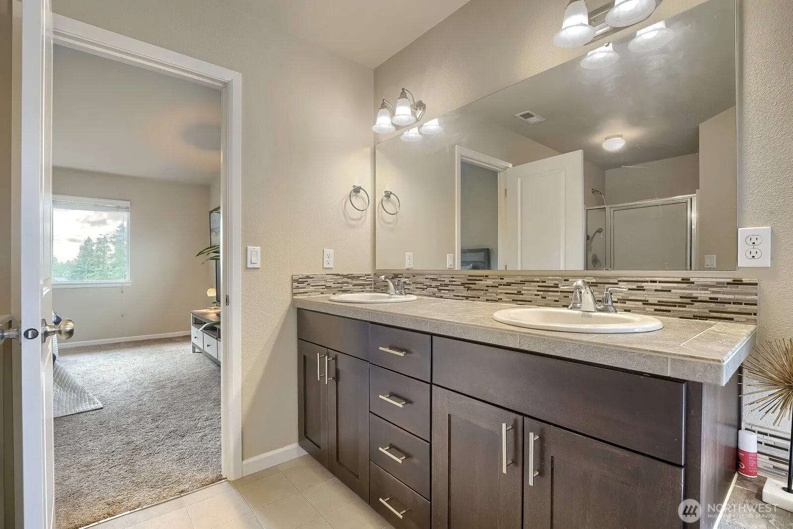 537 Queen Avenue NE, Renton, WA 98056