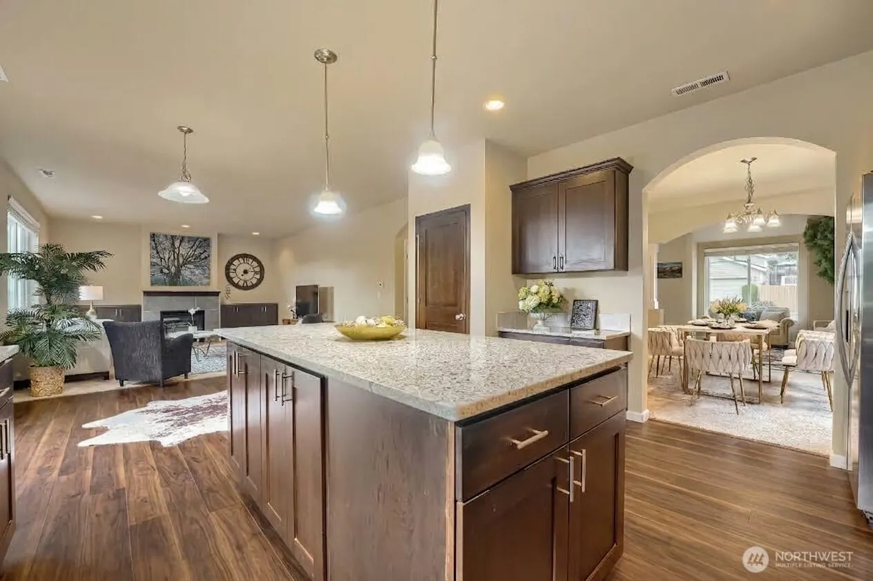 537 Queen Avenue NE, Renton, WA 98056
