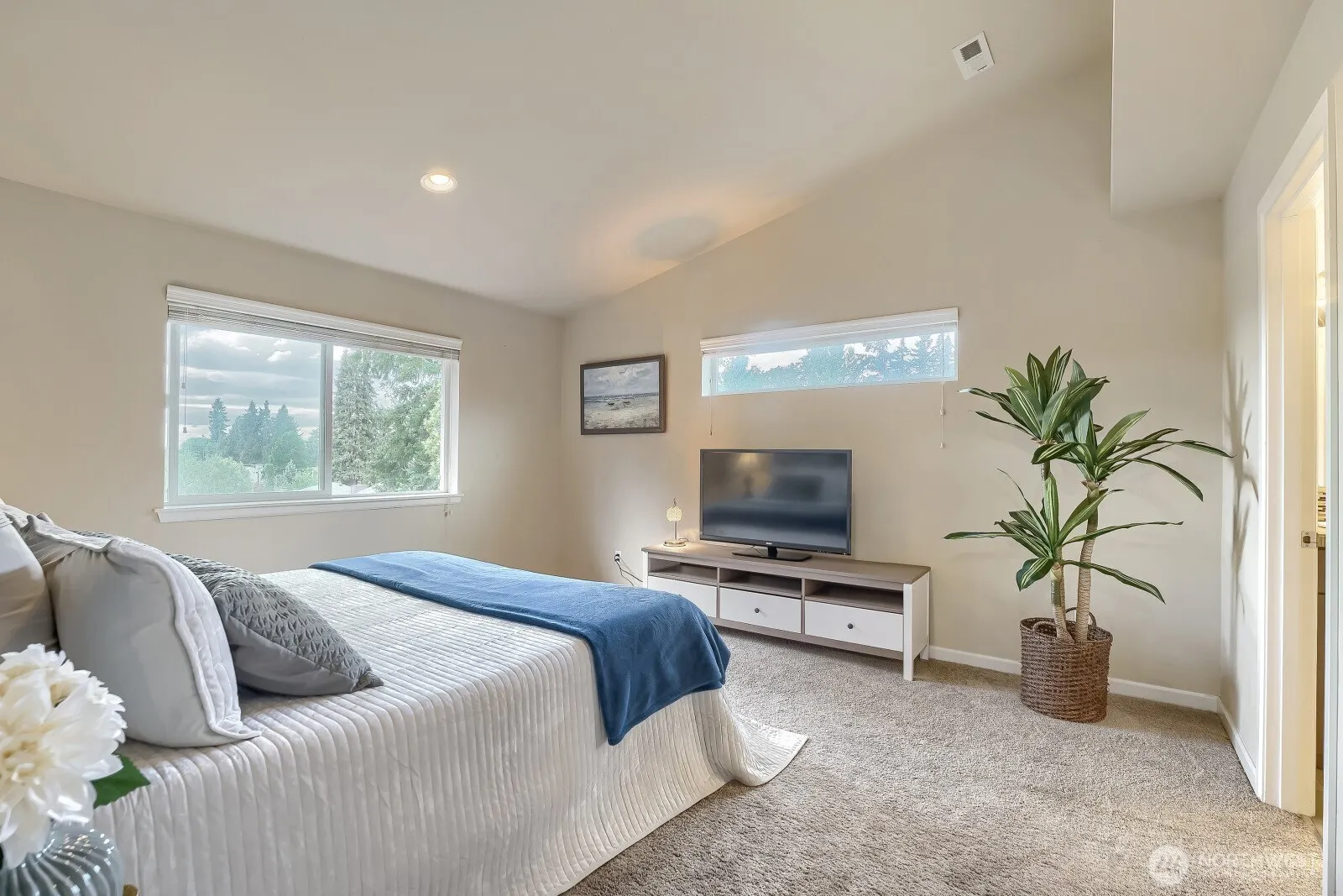 537 Queen Avenue NE, Renton, WA 98056