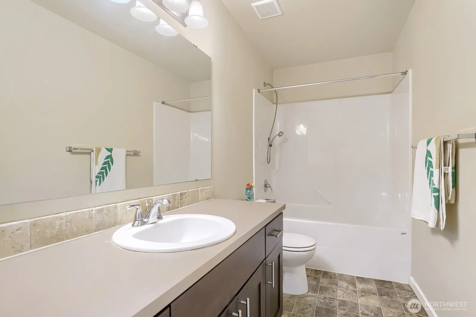 537 Queen Avenue NE, Renton, WA 98056