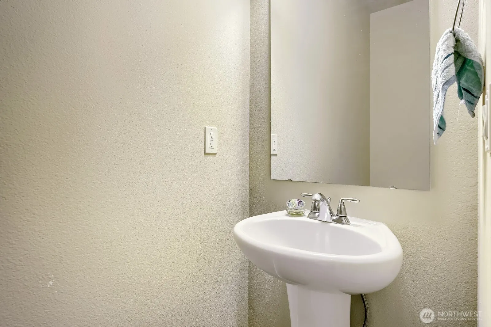 537 Queen Avenue NE, Renton, WA 98056