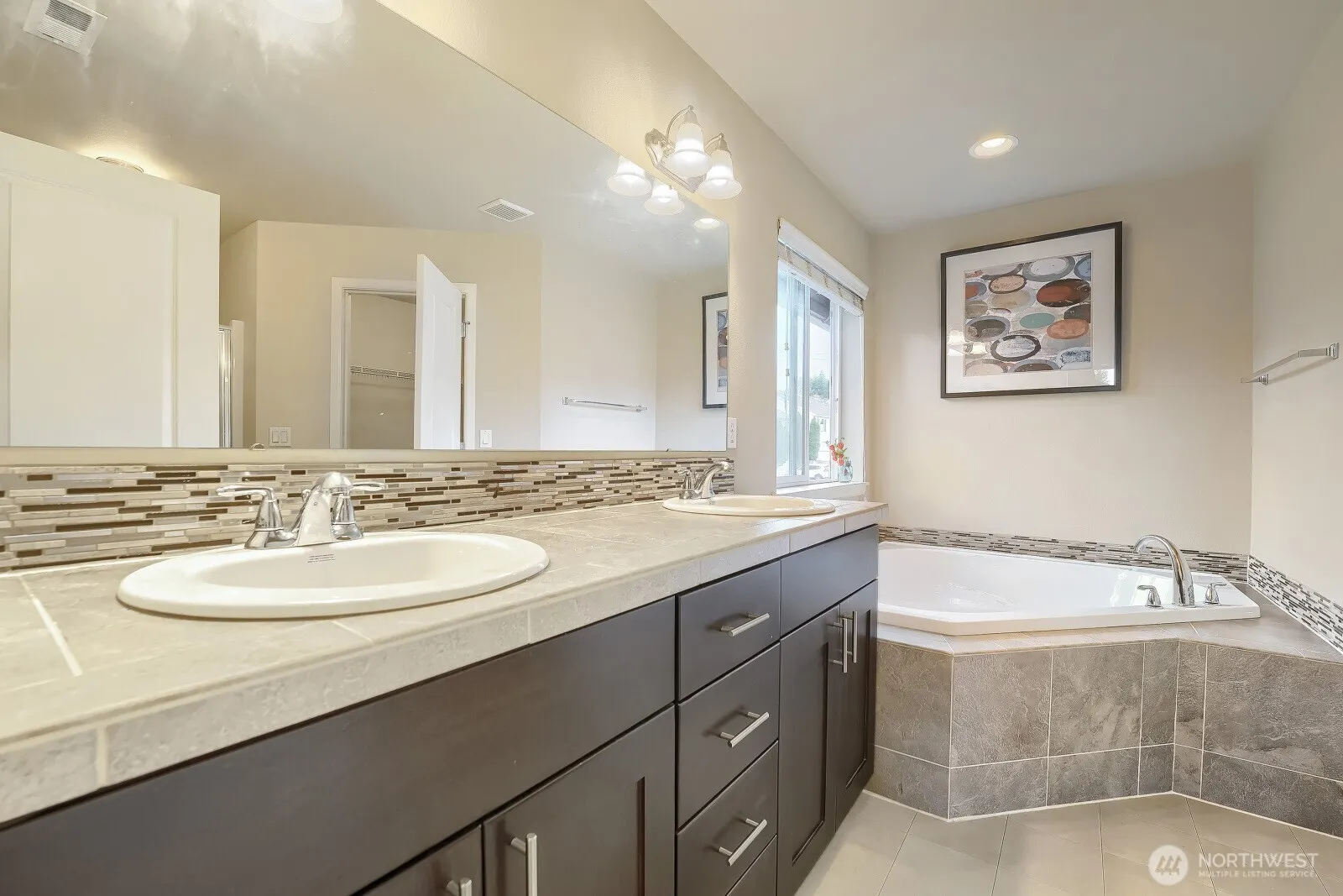 537 Queen Avenue NE, Renton, WA 98056
