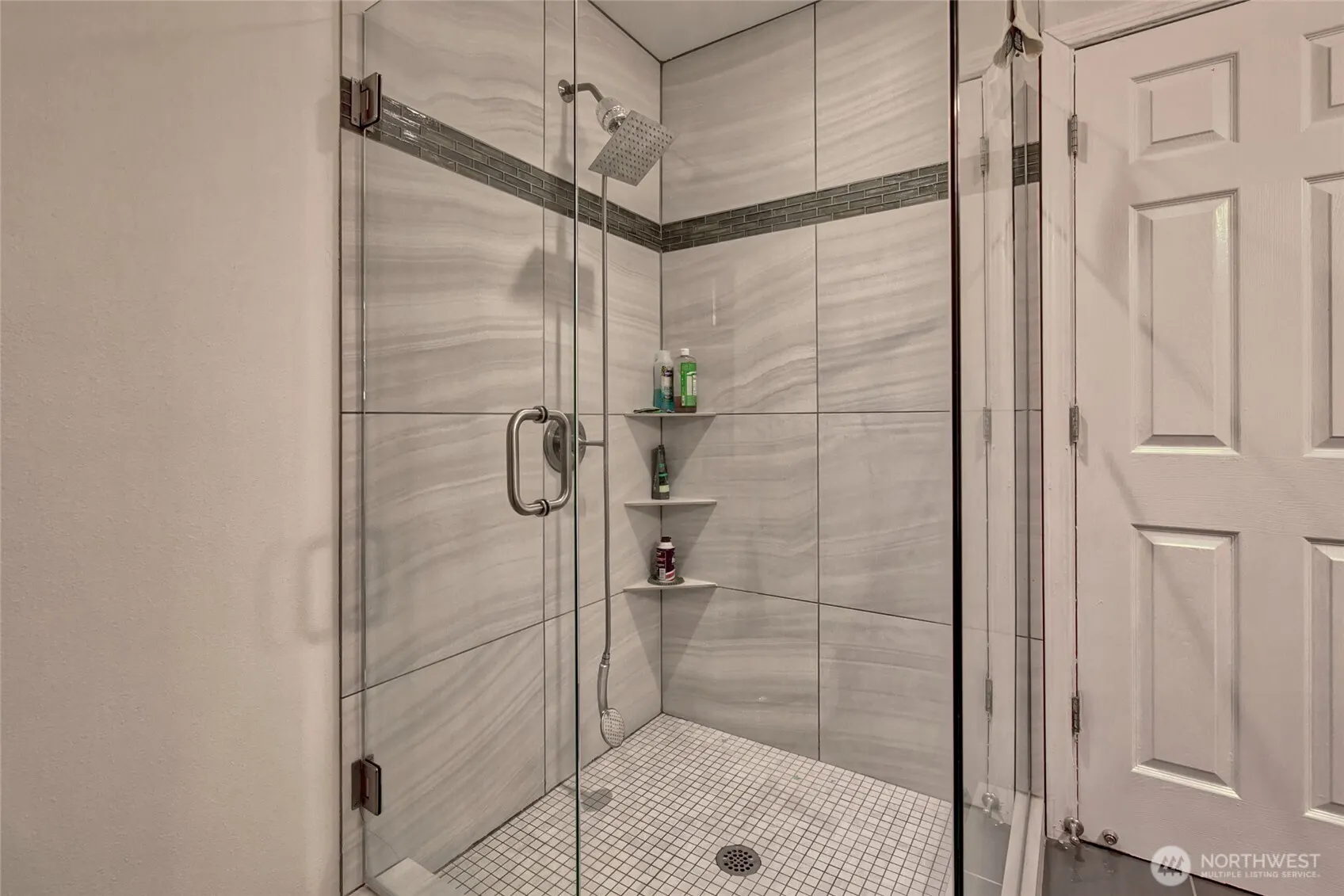 17212 197th Avenue NE, Woodinville, WA 98077