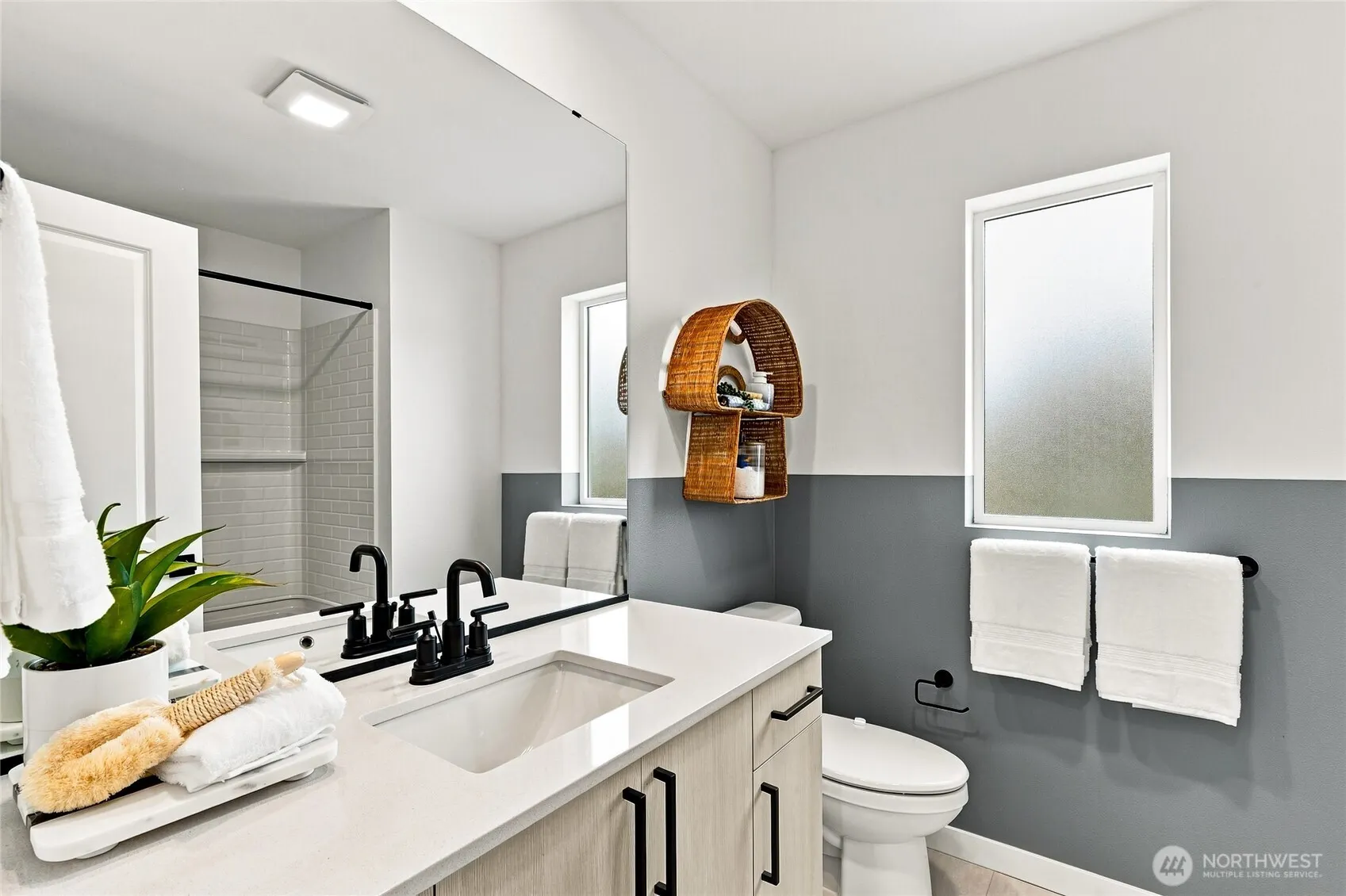 16202 Manor Way #E1, Lynnwood, WA 98087