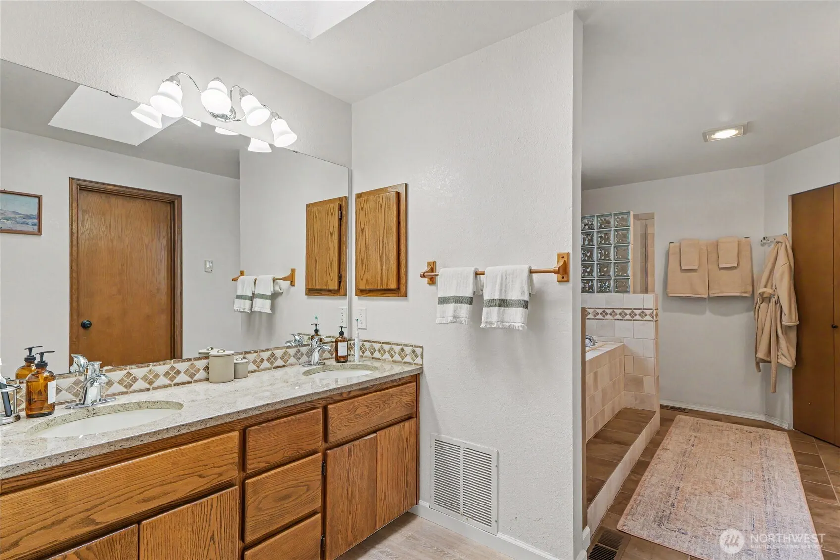 11902 NE 168th Street , Bothell, WA 98011
