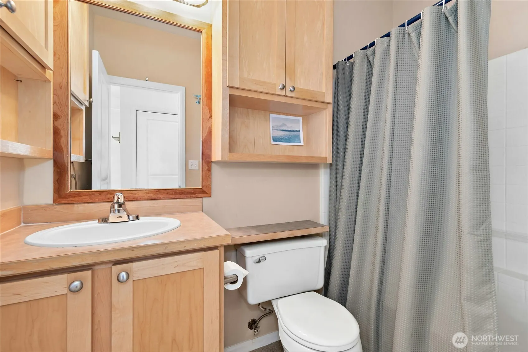 517 225th Lane NE #E202, Sammamish, WA 98074