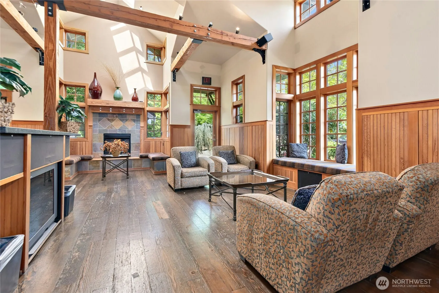 517 225th Lane NE #E202, Sammamish, WA 98074
