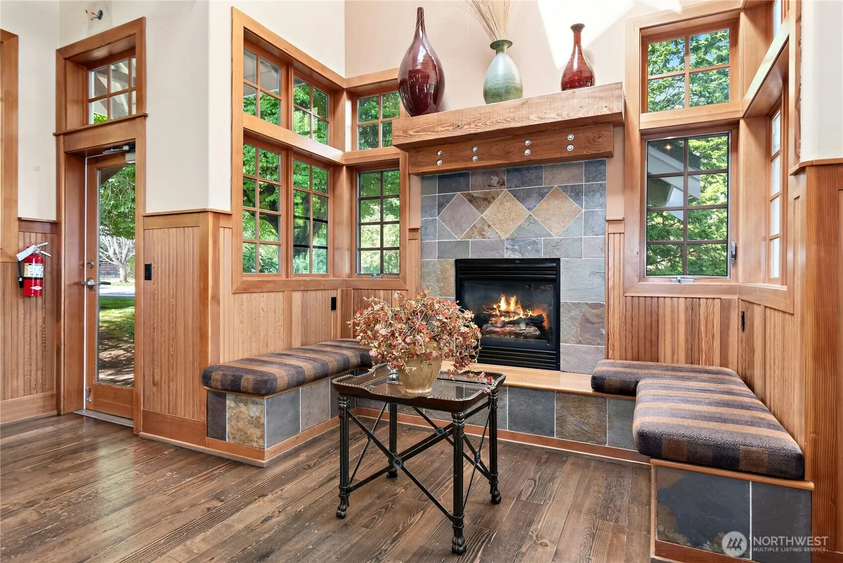 517 225th Lane NE #E202, Sammamish, WA 98074