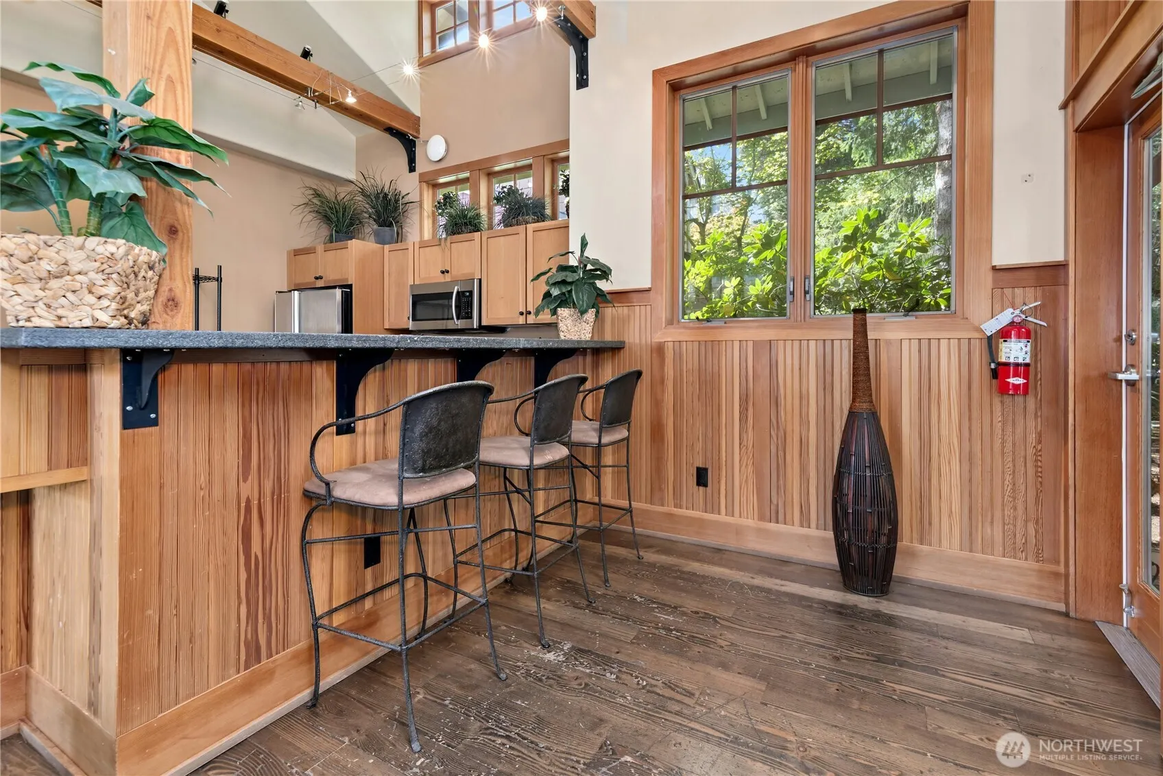 517 225th Lane NE #E202, Sammamish, WA 98074