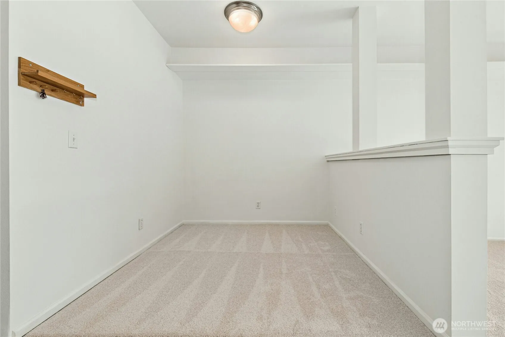 517 225th Lane NE #E202, Sammamish, WA 98074