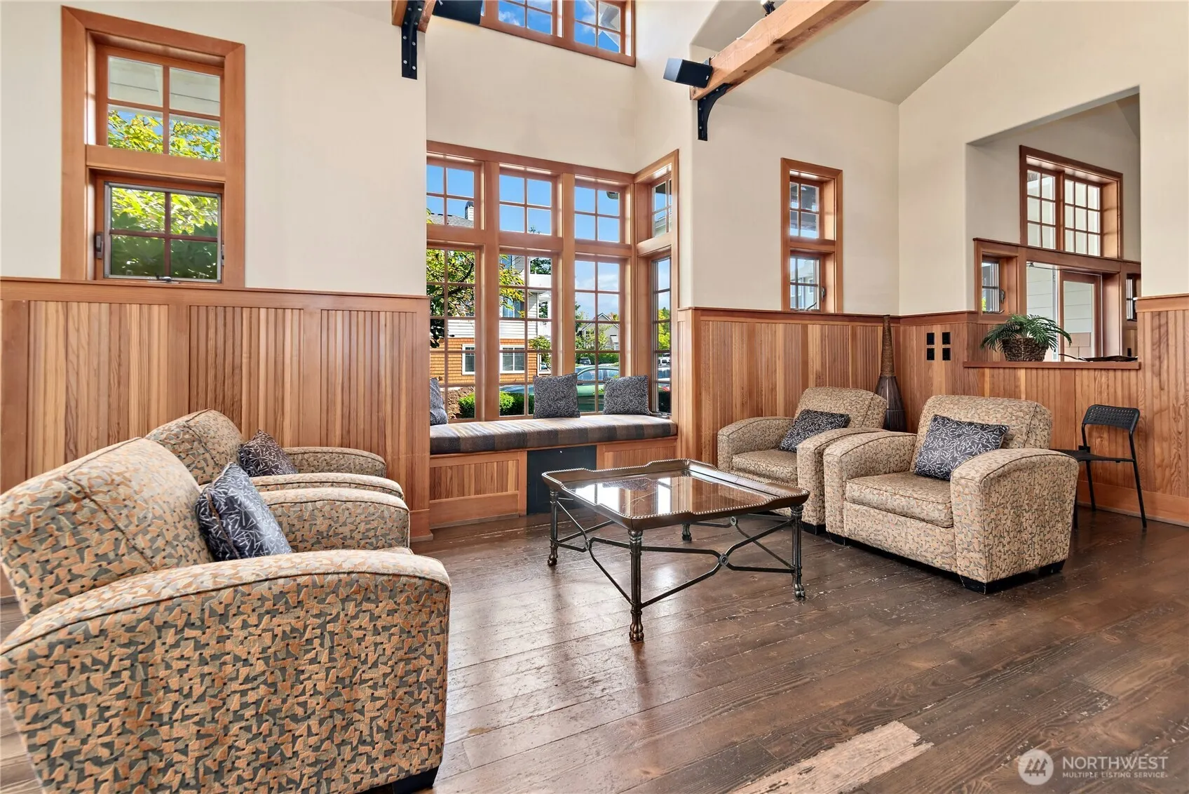 517 225th Lane NE #E202, Sammamish, WA 98074