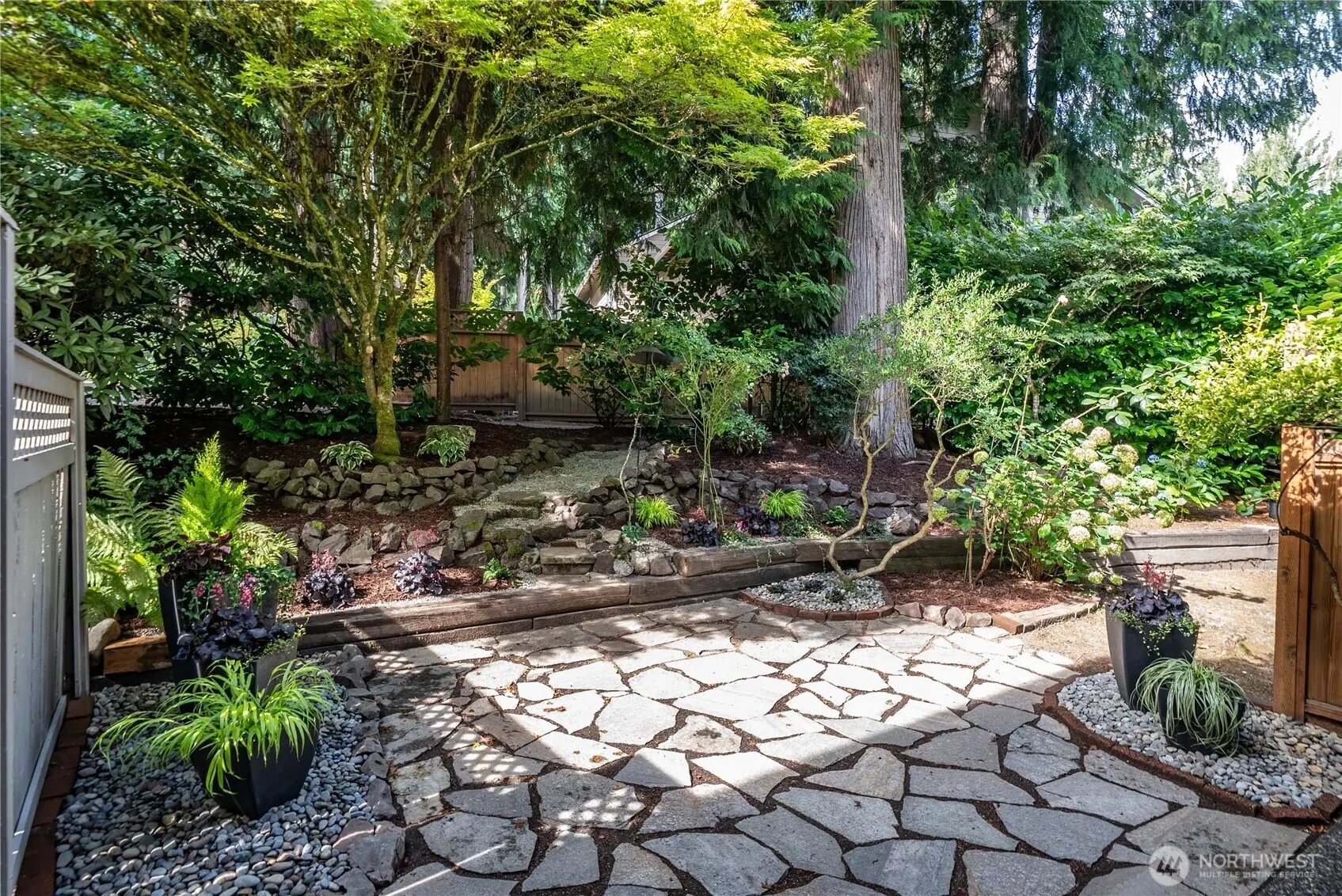 8615 139th Avenue NE, Redmond, WA 98052