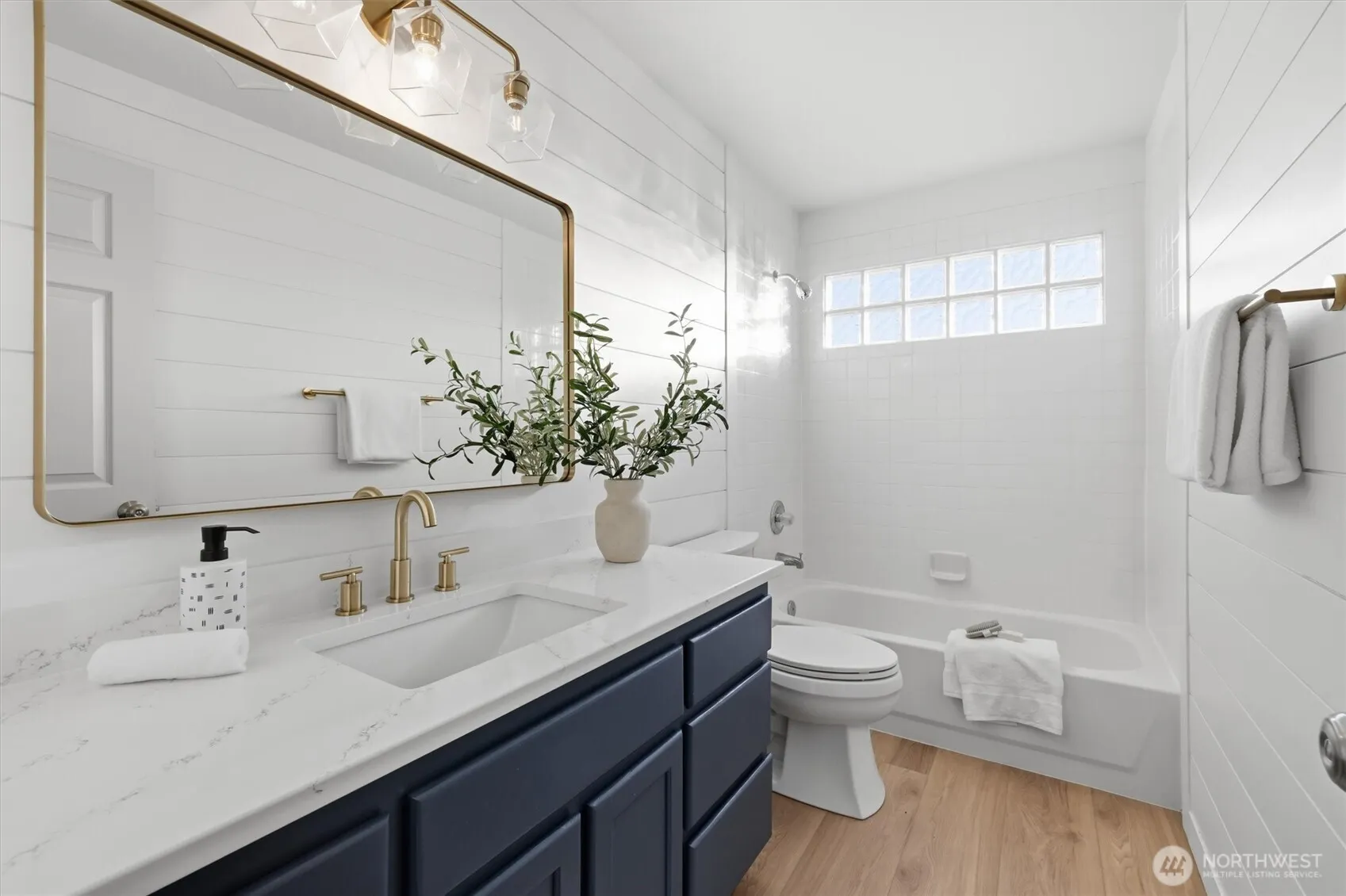 19204 SE 25th Street , Sammamish, WA 98075-7491