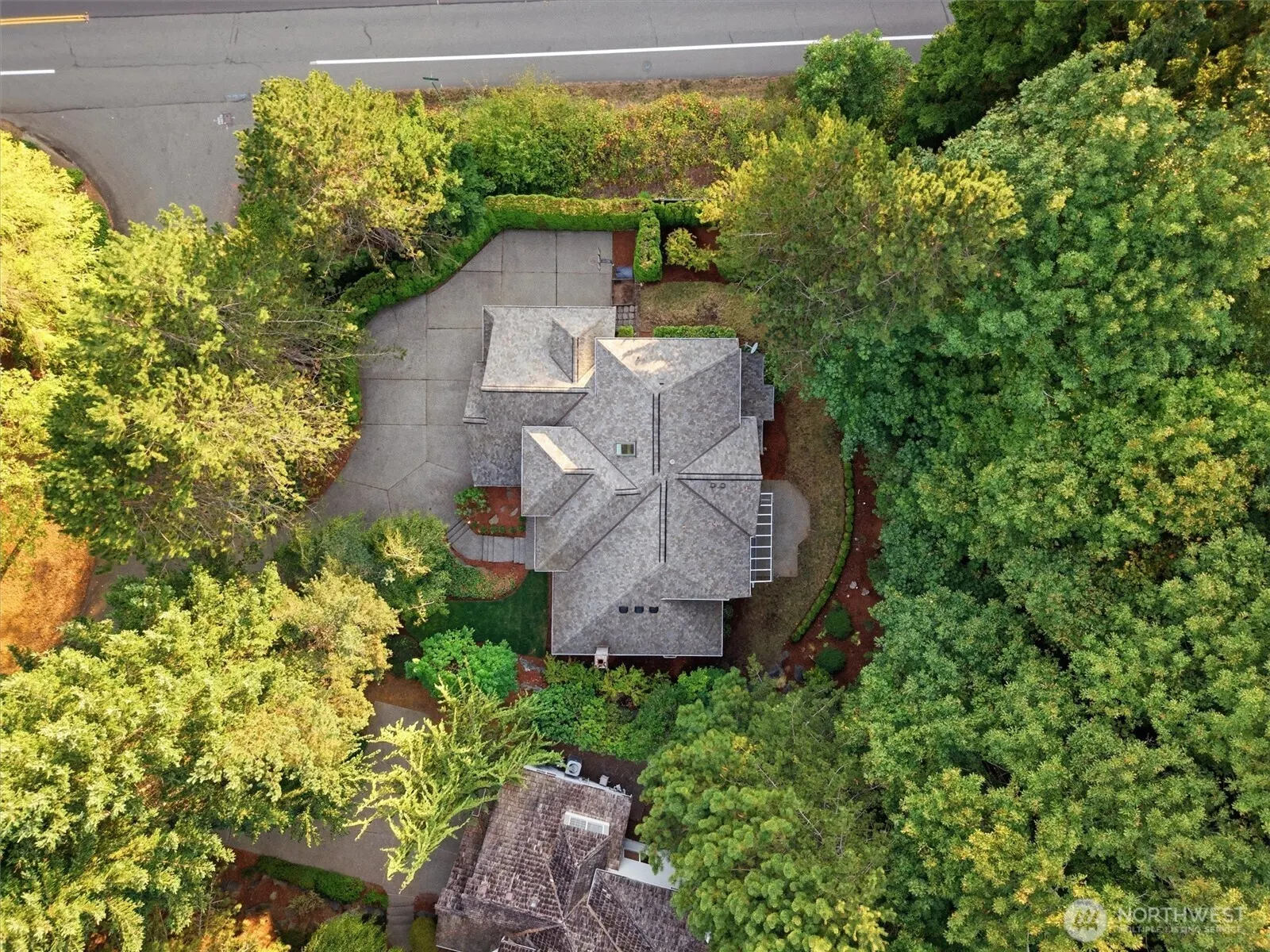 19204 SE 25th Street , Sammamish, WA 98075-7491