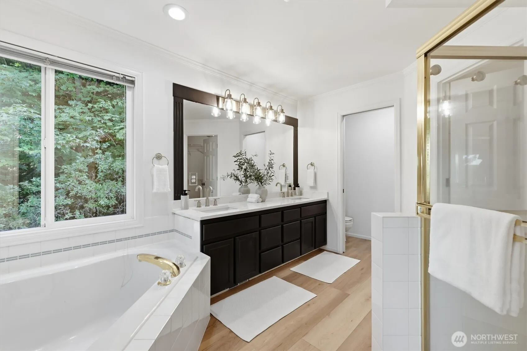 19204 SE 25th Street , Sammamish, WA 98075-7491