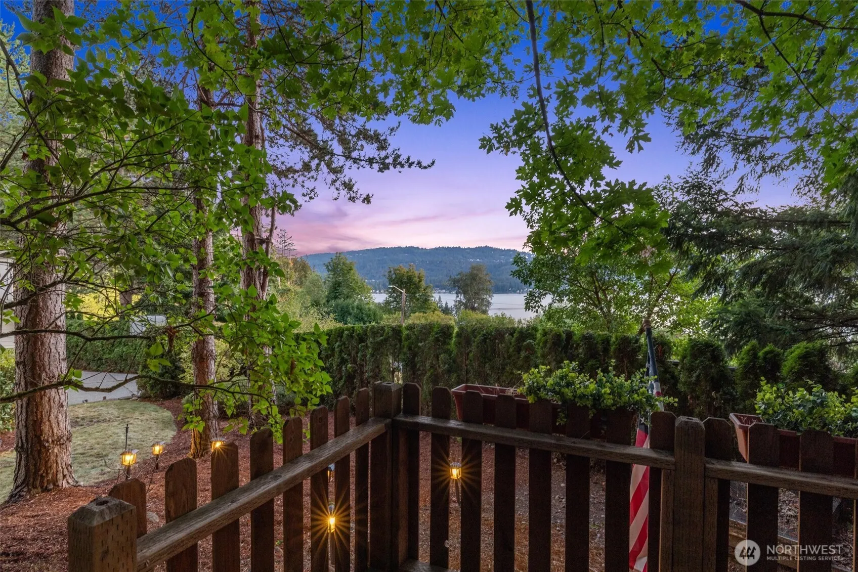 19204 SE 25th Street , Sammamish, WA 98075-7491