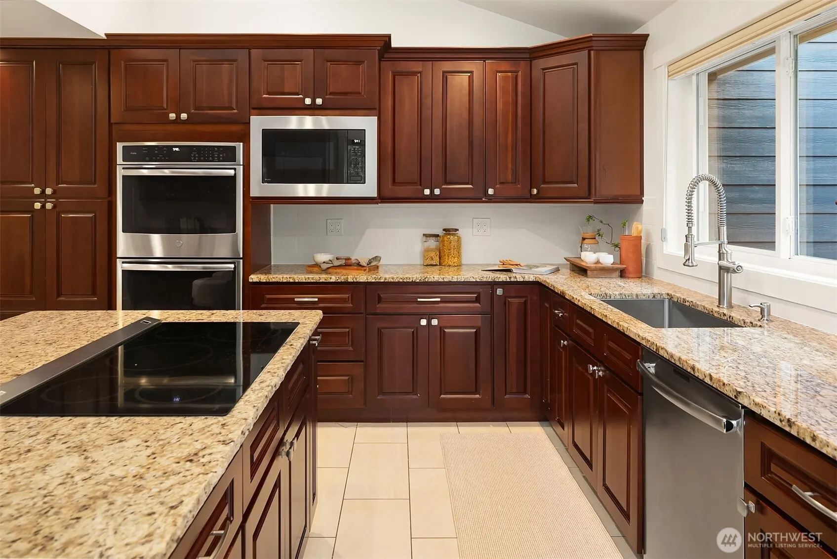 20204 45th Drive SE, Bothell, WA 98012-7325