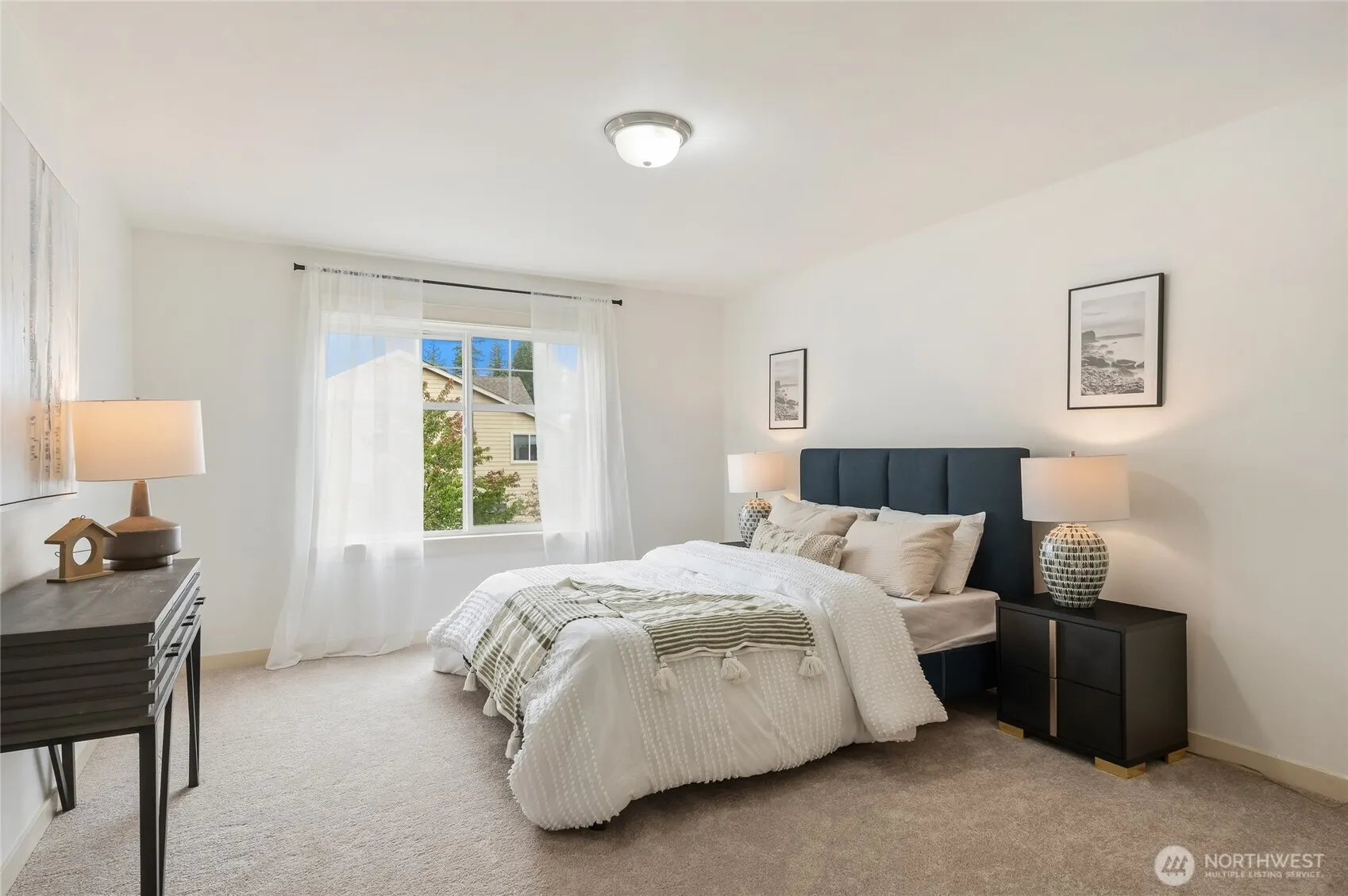 10711 Elliston Way NE, Redmond, WA 98053-5747