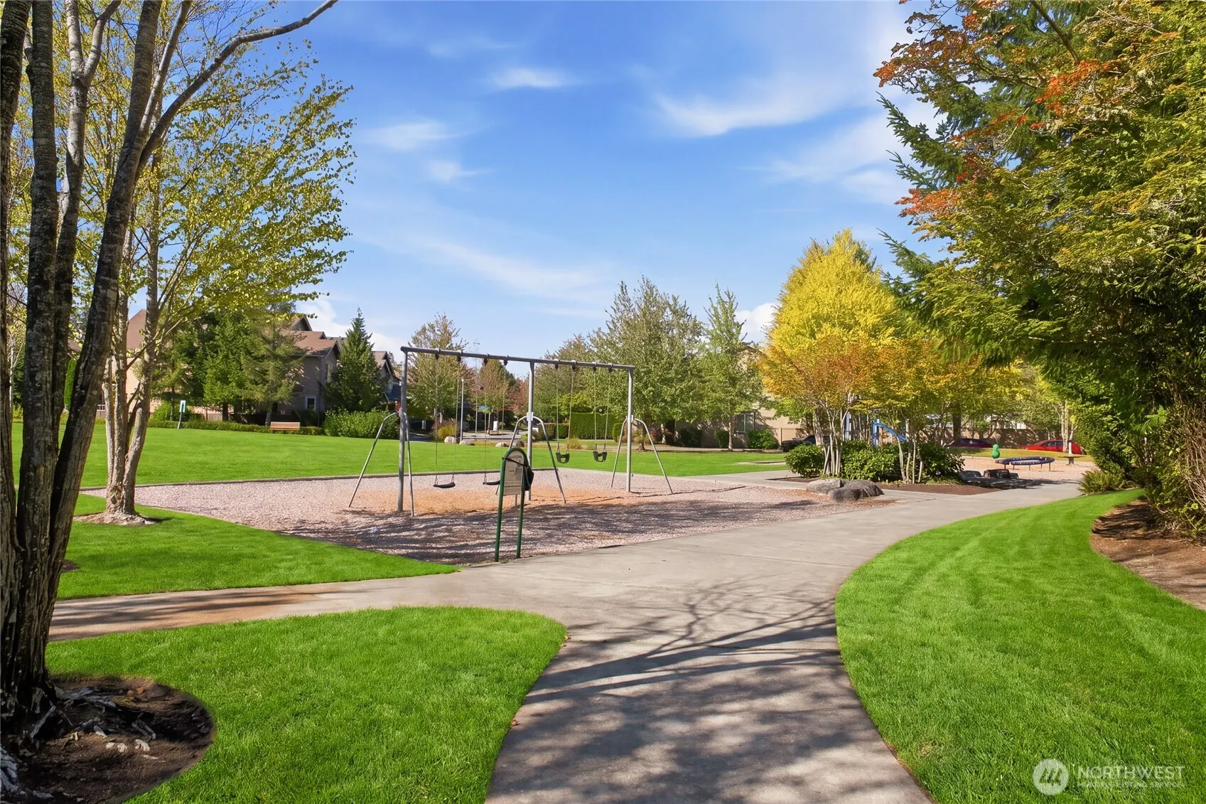 10711 Elliston Way NE, Redmond, WA 98053-5747