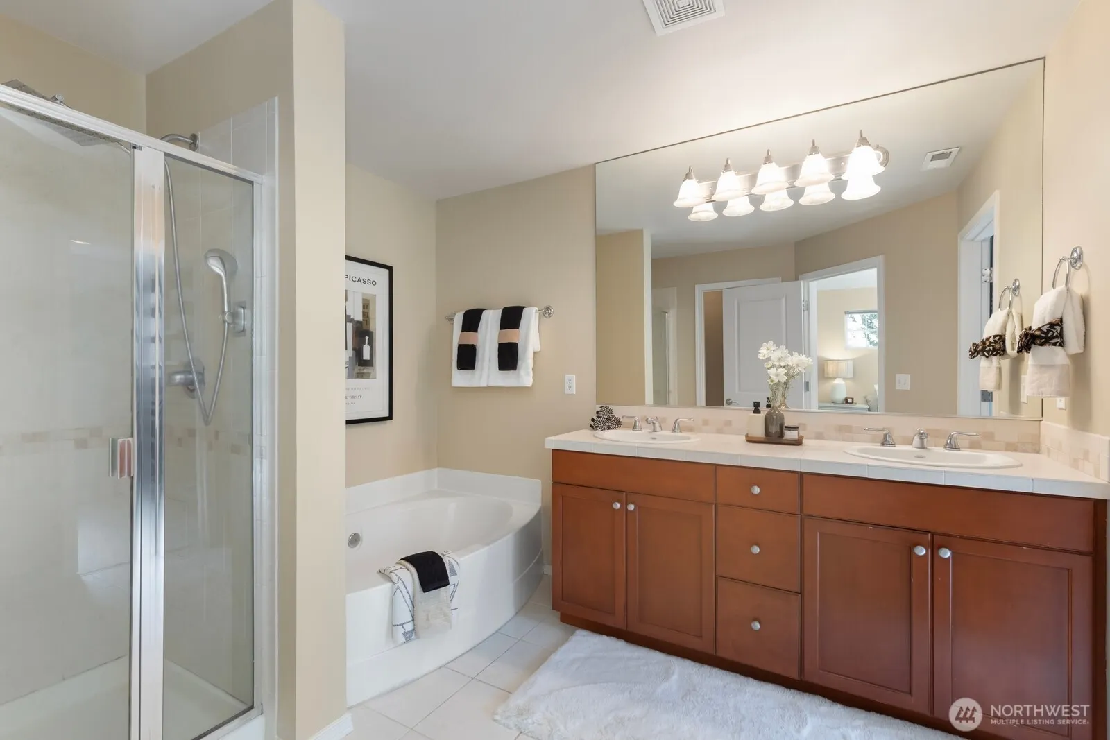 3900 NE 4th Circle , Renton, WA 98056