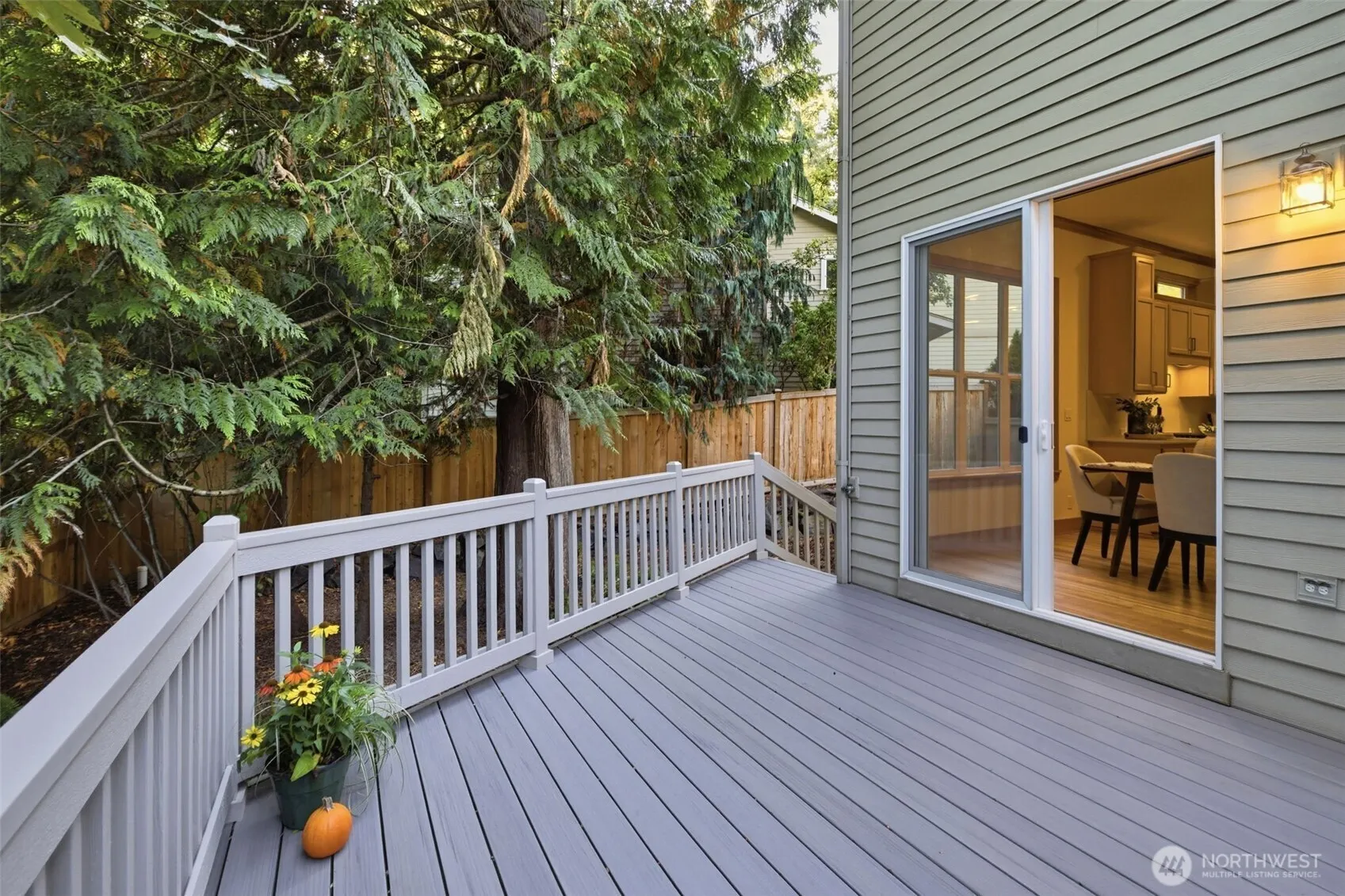 17025 NE 113th Court , Redmond, WA 98052