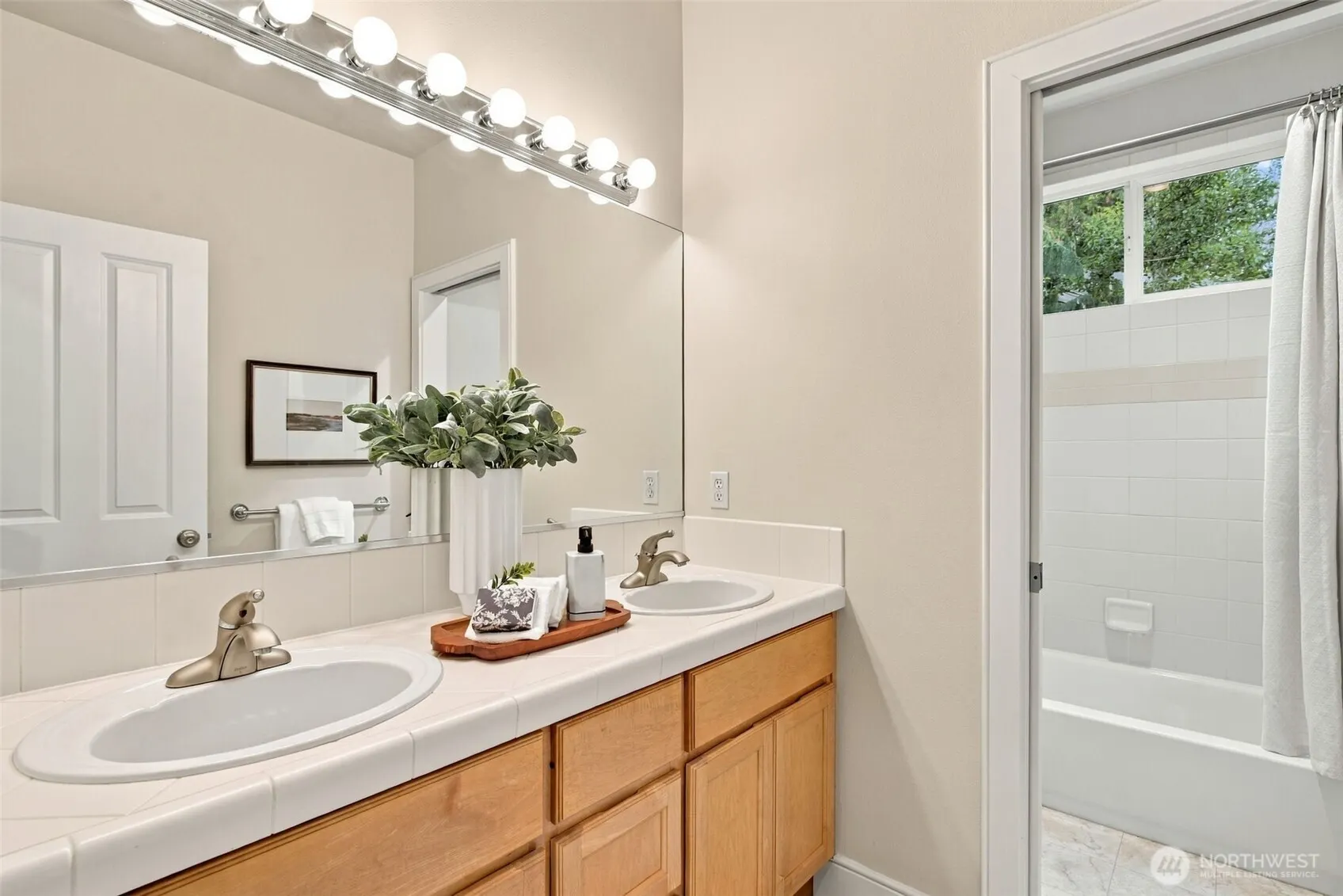 17025 NE 113th Court , Redmond, WA 98052