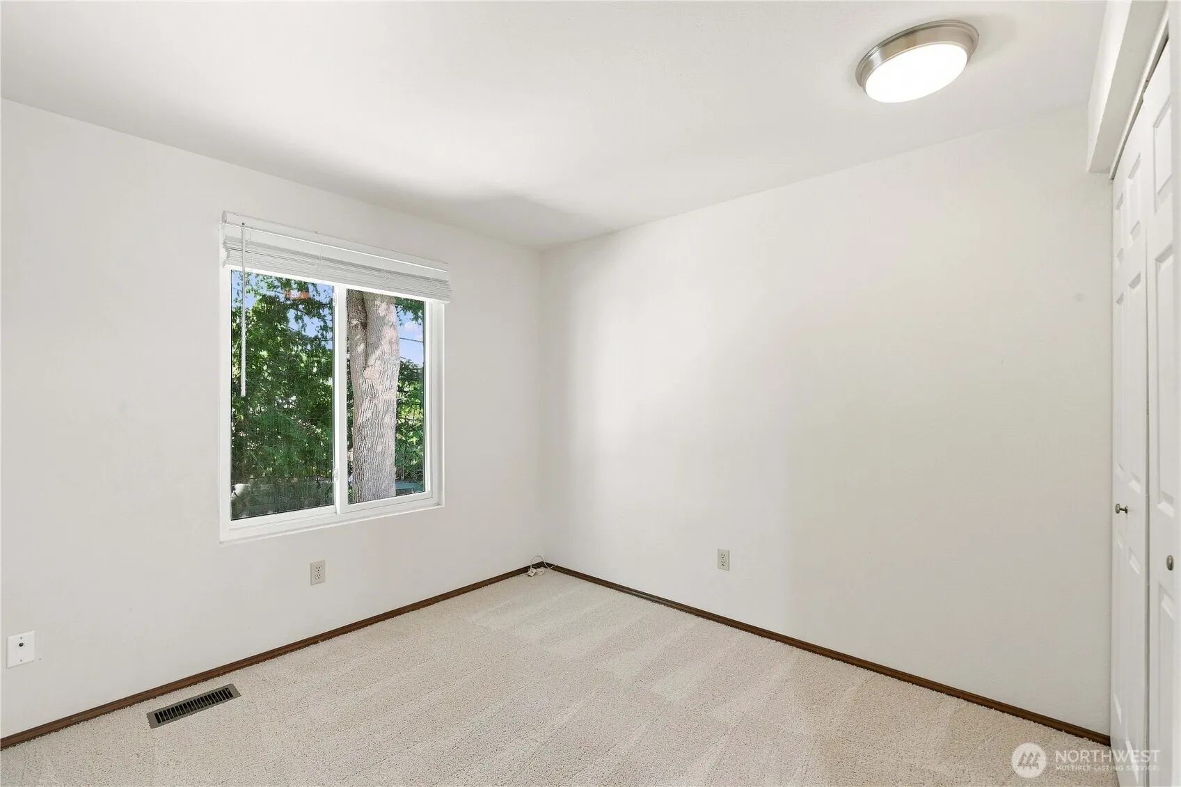 23424 NE 27th Street , Sammamish, WA 98074