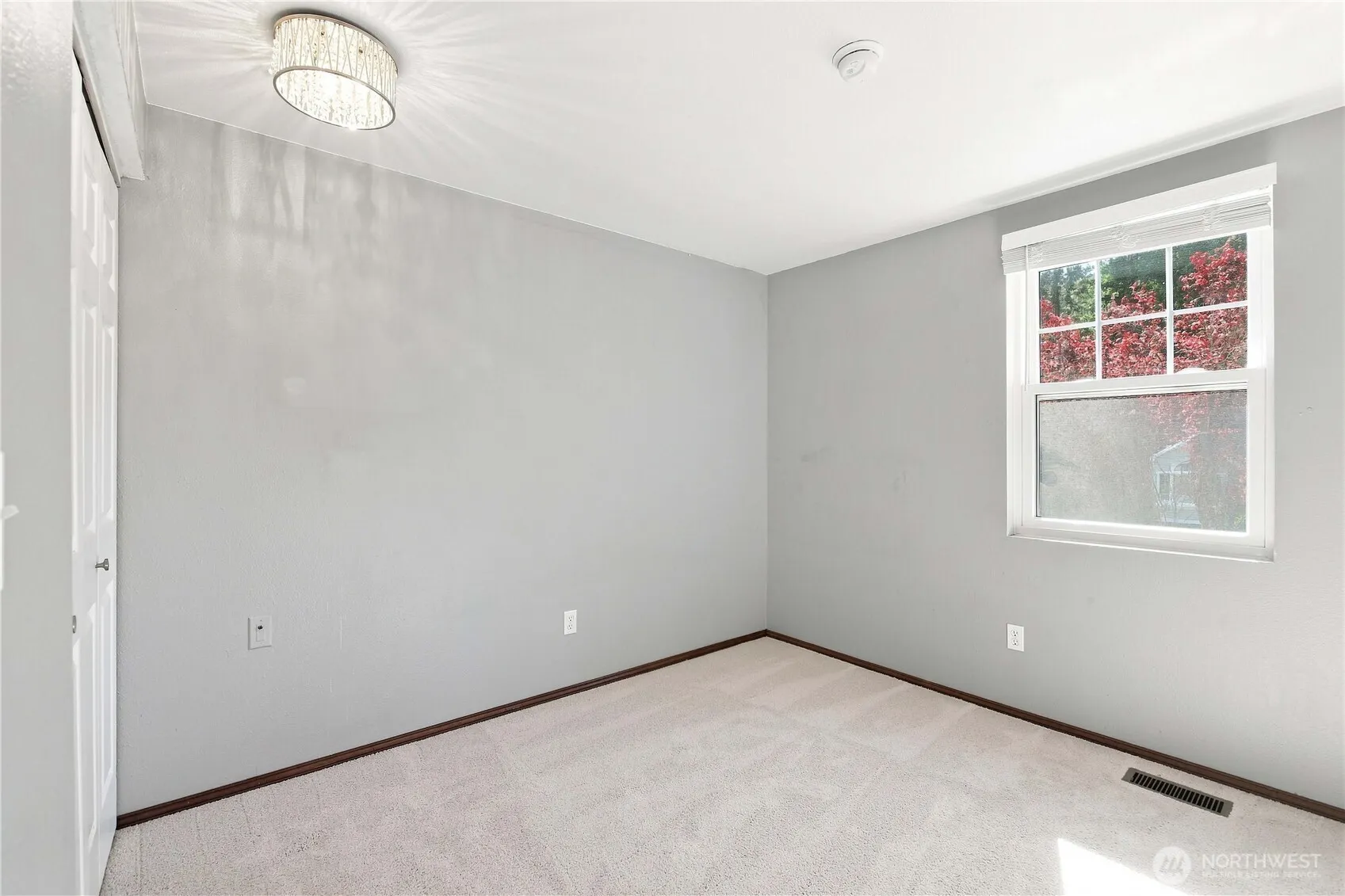 23424 NE 27th Street , Sammamish, WA 98074