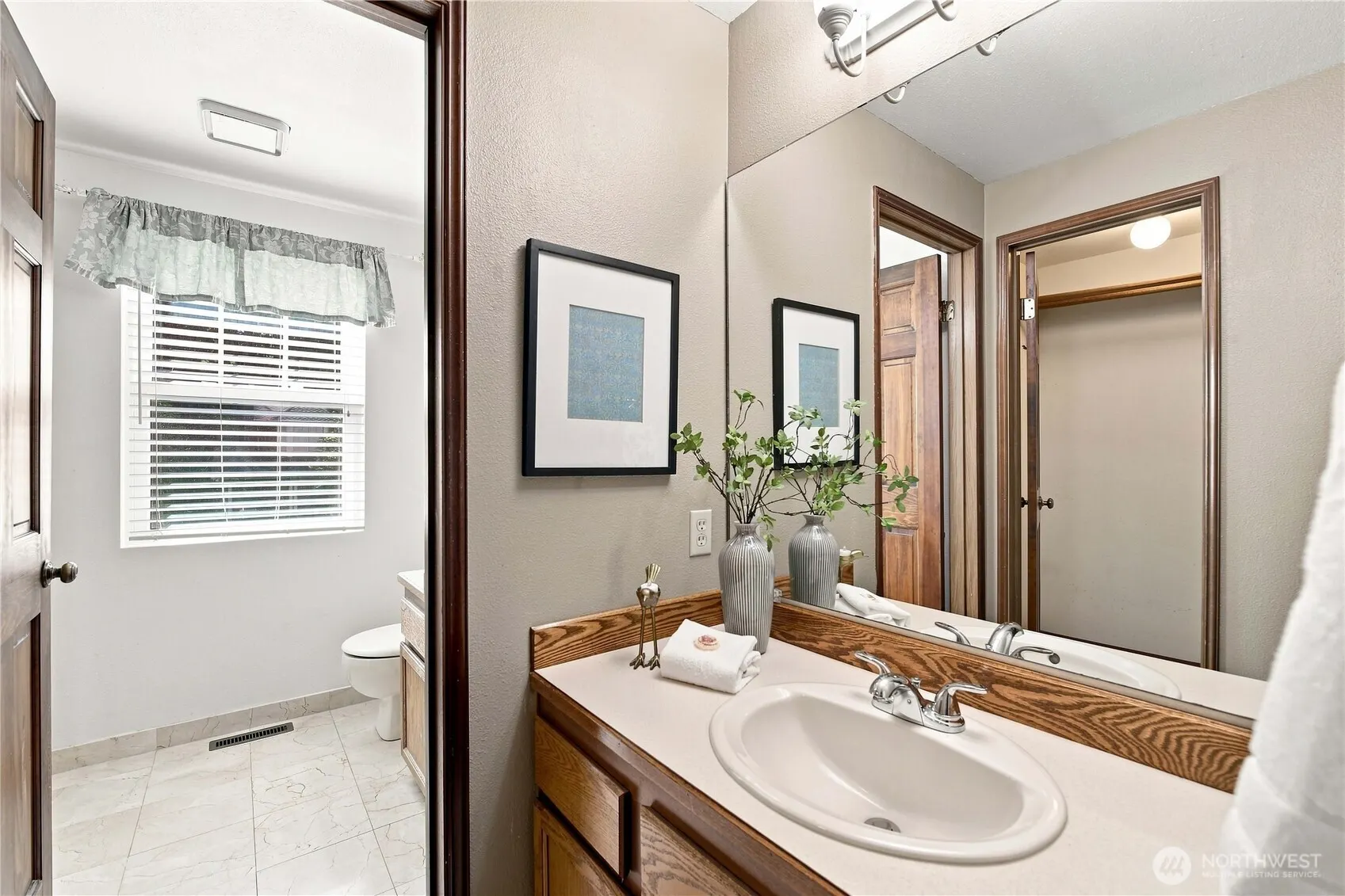 23424 NE 27th Street , Sammamish, WA 98074