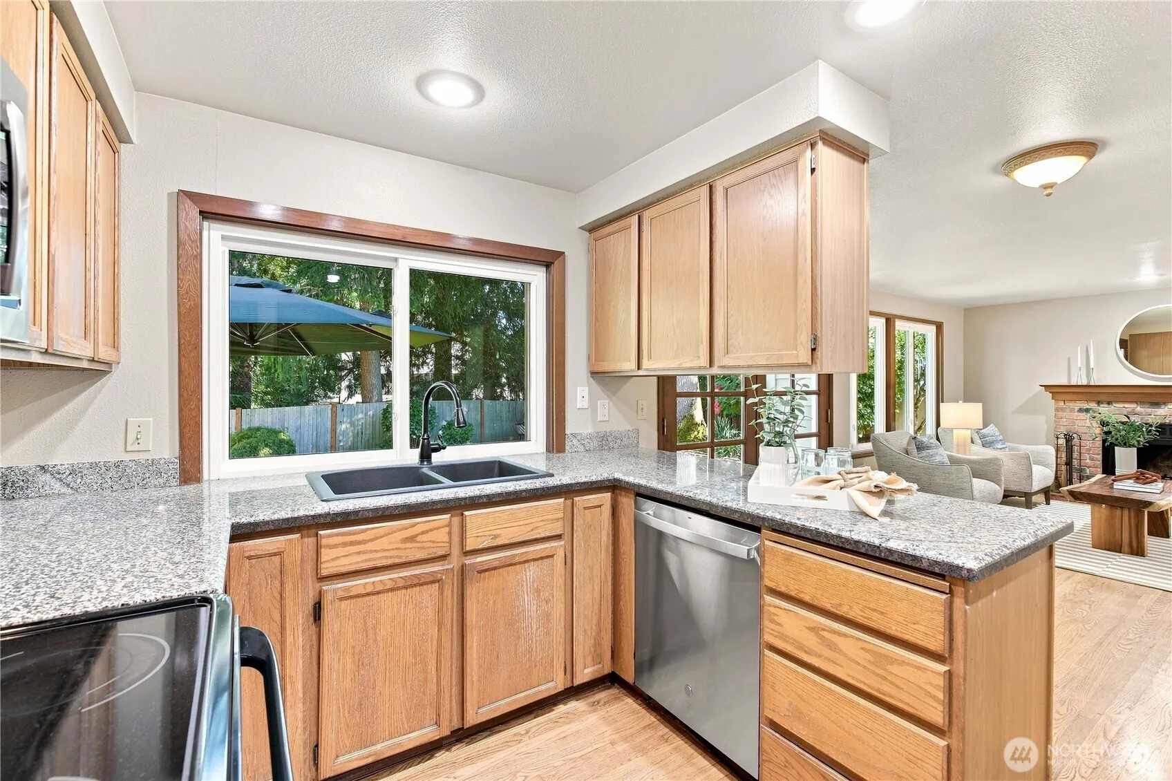 23424 NE 27th Street , Sammamish, WA 98074