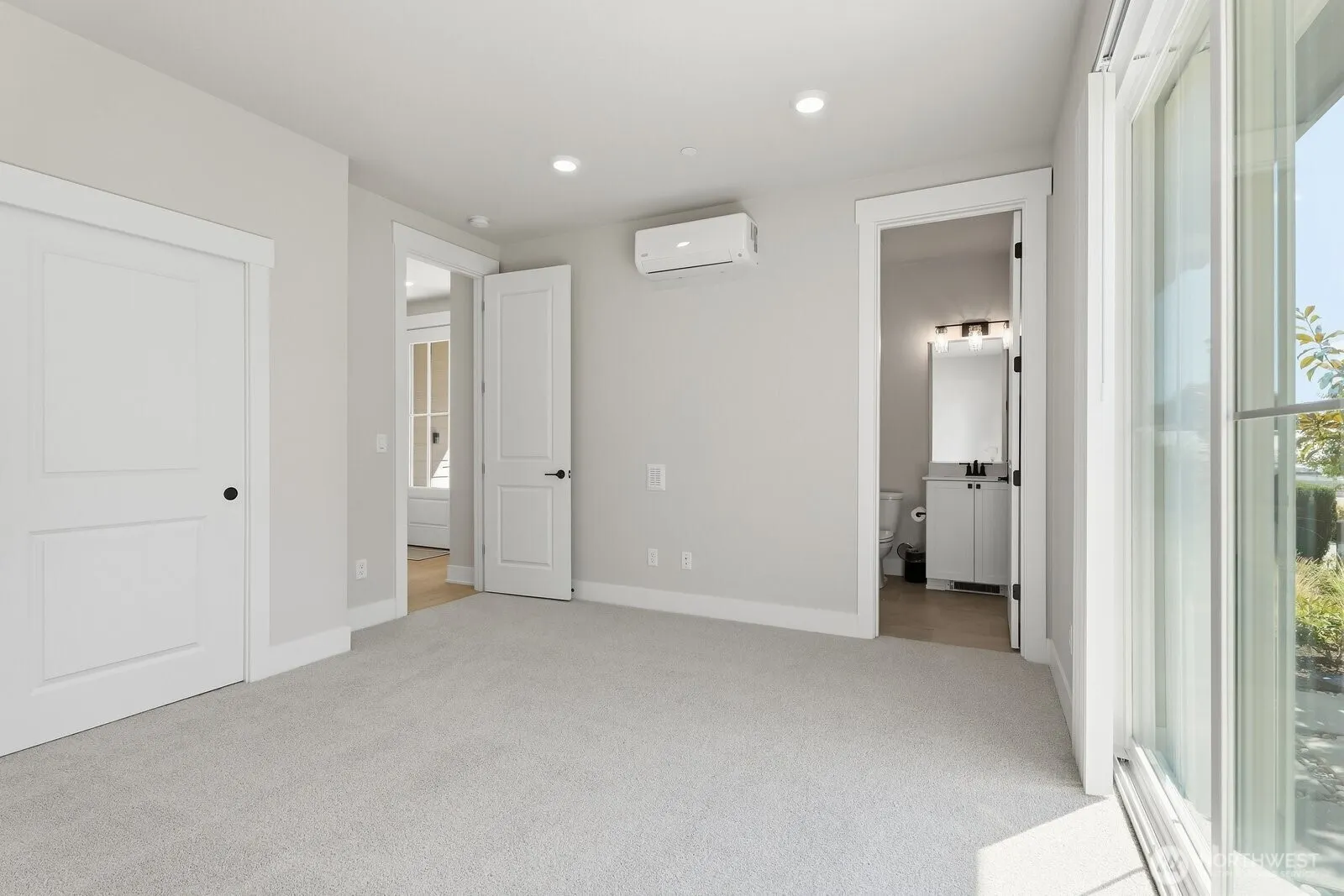 14314 148th Place NE #28, Woodinville, WA 98077-6284