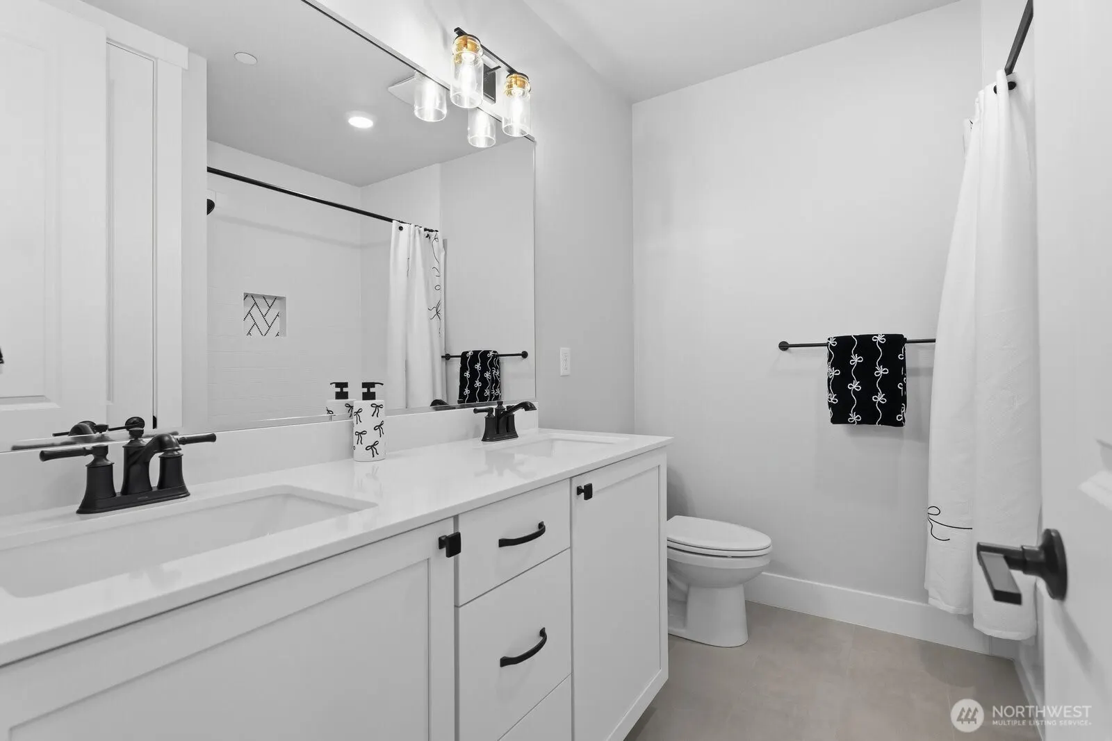 14314 148th Place NE #28, Woodinville, WA 98077-6284
